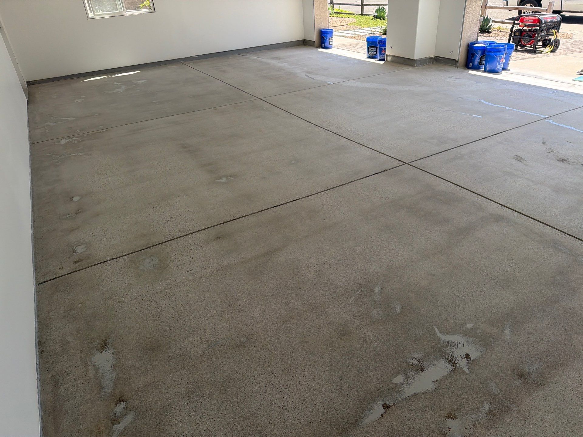 San Luis Obispo Garage Floor Polyurea Coating with Driftwood Flakes by MGP Coatings