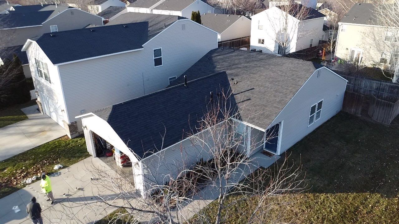 Fresh Roof, Fresh Look ā Charter Pointe Home Gets 2024ās Twilight Black Treatment by ID Roofing LLC