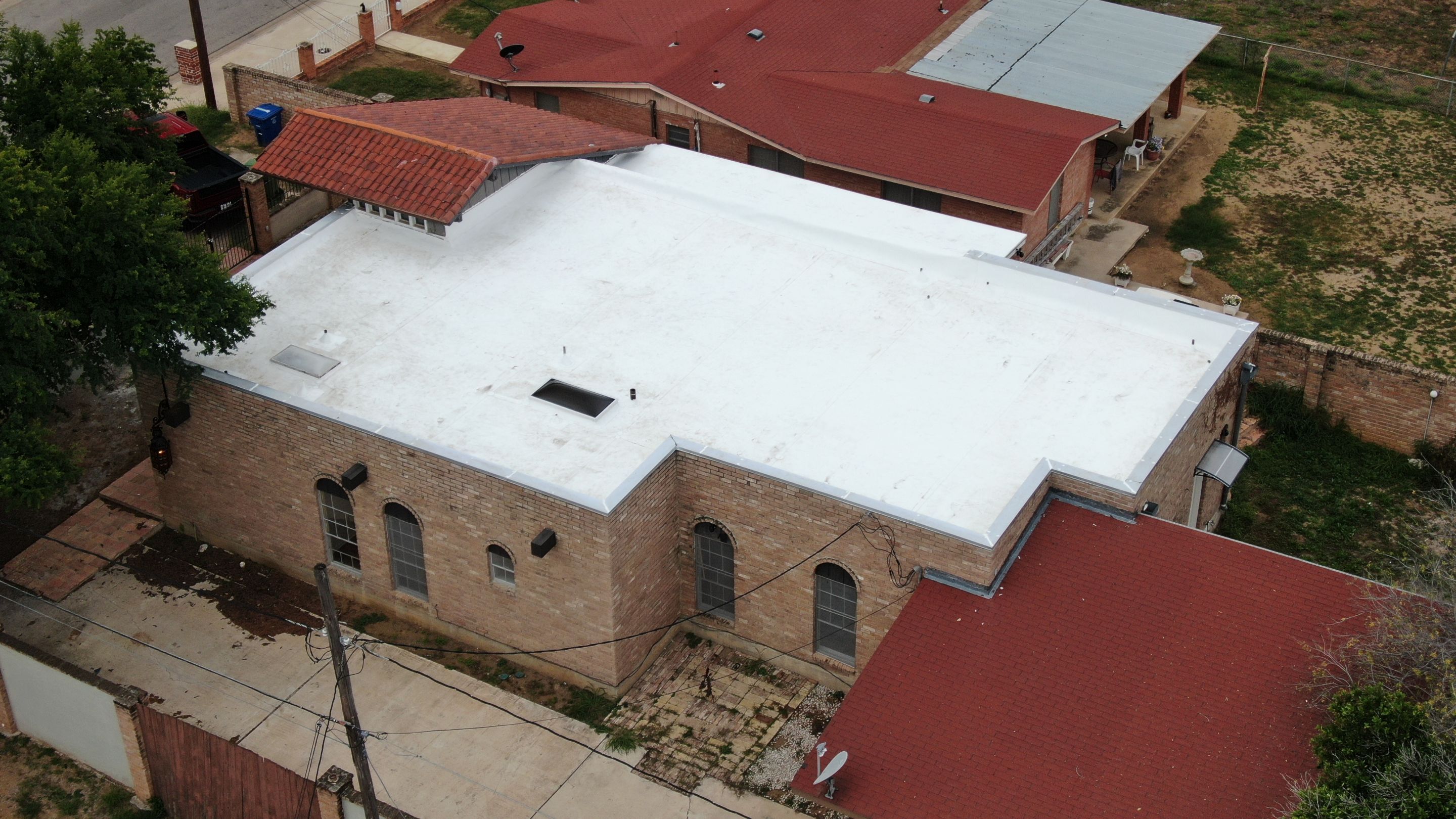 Residential Roofing Installation using Thermoplastic Polyolefin - GAF  by JM Flores Roofing & Construction, Inc