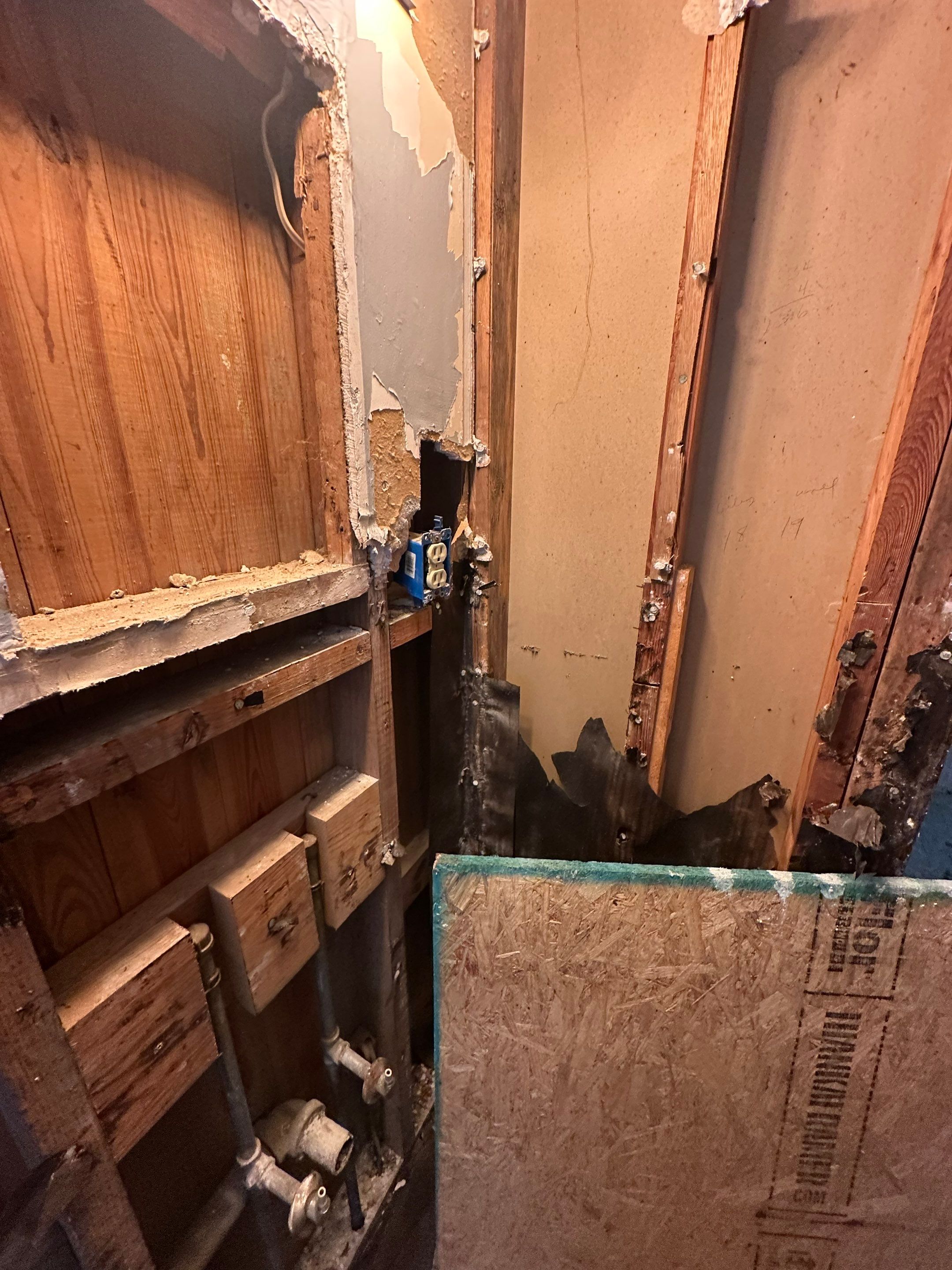 2460 Hull Rd Bathroom Renovation by Ironclad Builders LLC