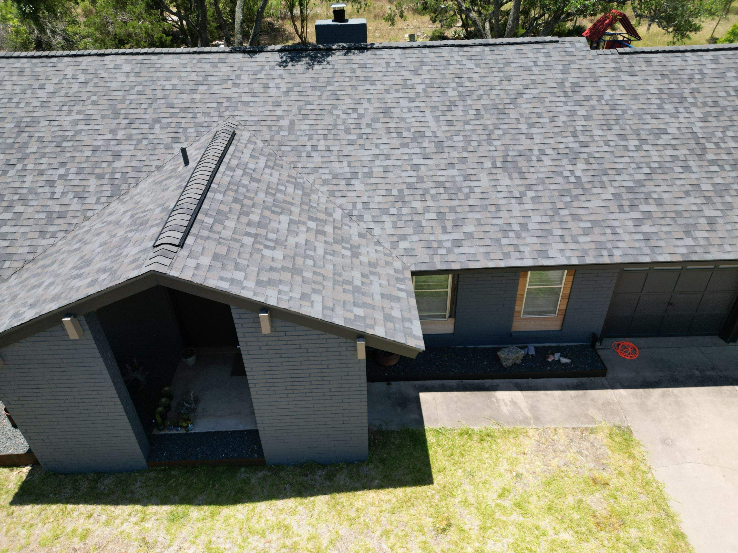 Williamsburg Gray - Owens Corning TruDefinition Duration by RoofsOnly.com