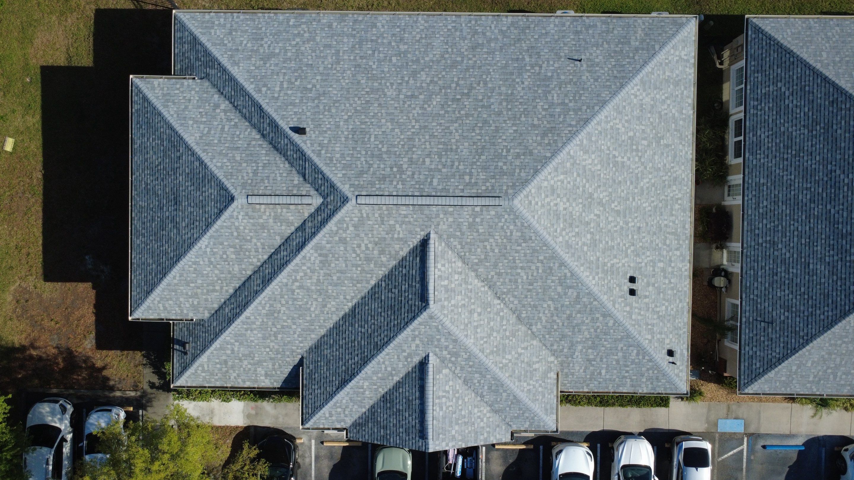 Roof Replacement in Lutz, FL by Steadfast Roofing 