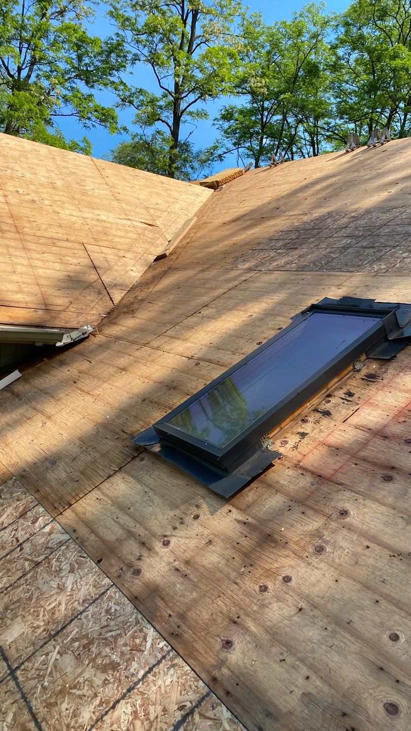 Siding Replacement using CertainTeed Restoration Classic D5 by 180 Contractors