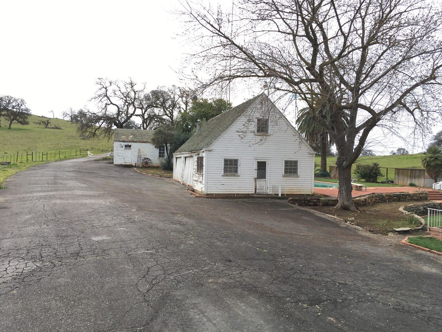 Residential Roofing Installation using Standing seam metal roofing system by Straight Edge Roofing Inc