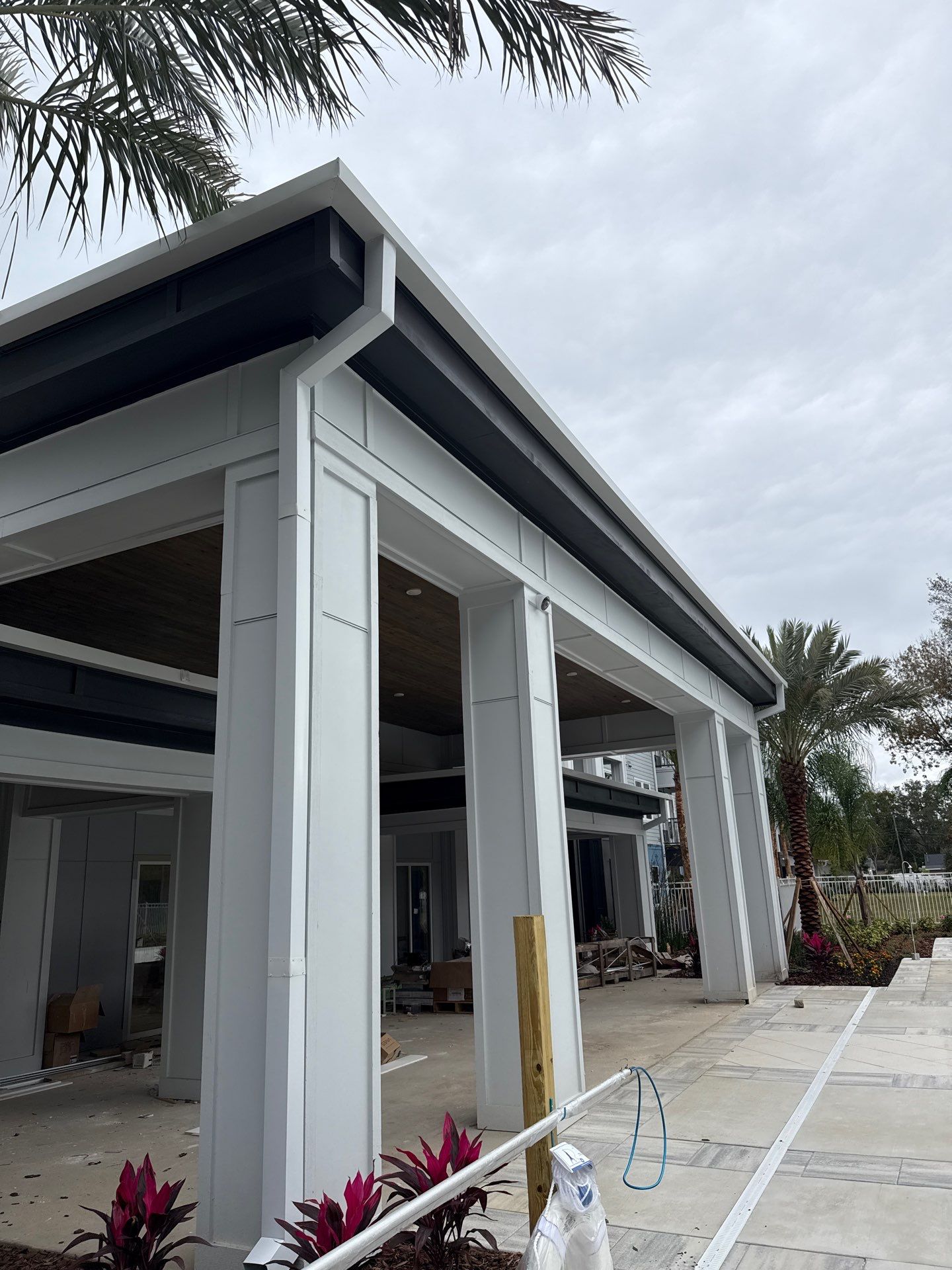 7-Inch Seamless Gutters for Large Roofs in Daytona Beach FL by Gutter Professors