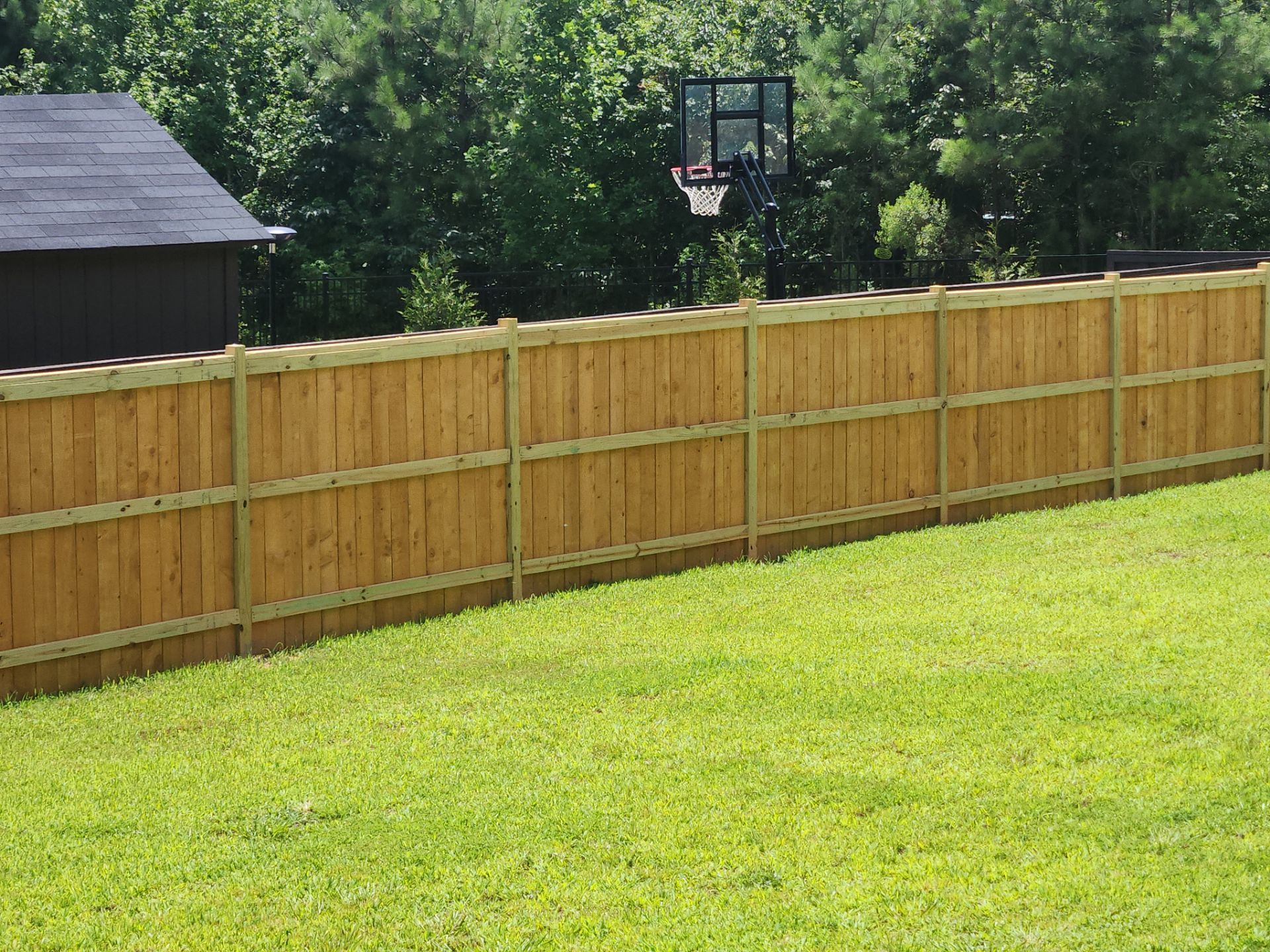 Wood Fence using Wood Sealant by DuraSeal