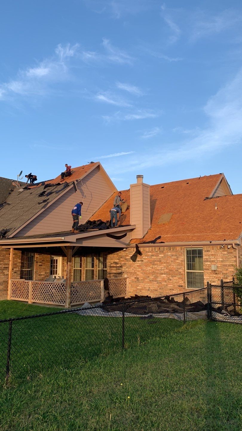 GAF HDZ - Weathered Wood by Elite Roofing LLC