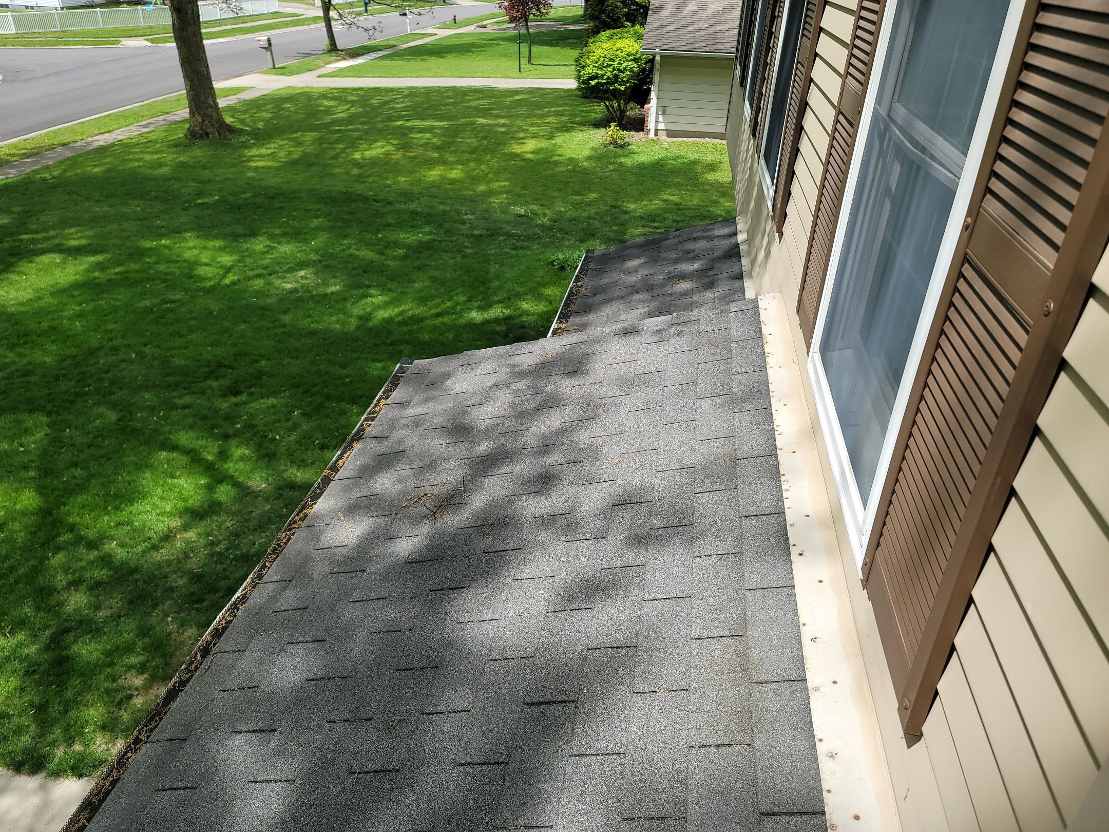 ATLAS PINNACLE COLOR: COASTAL GRANITE by Eagle Eye Roofing