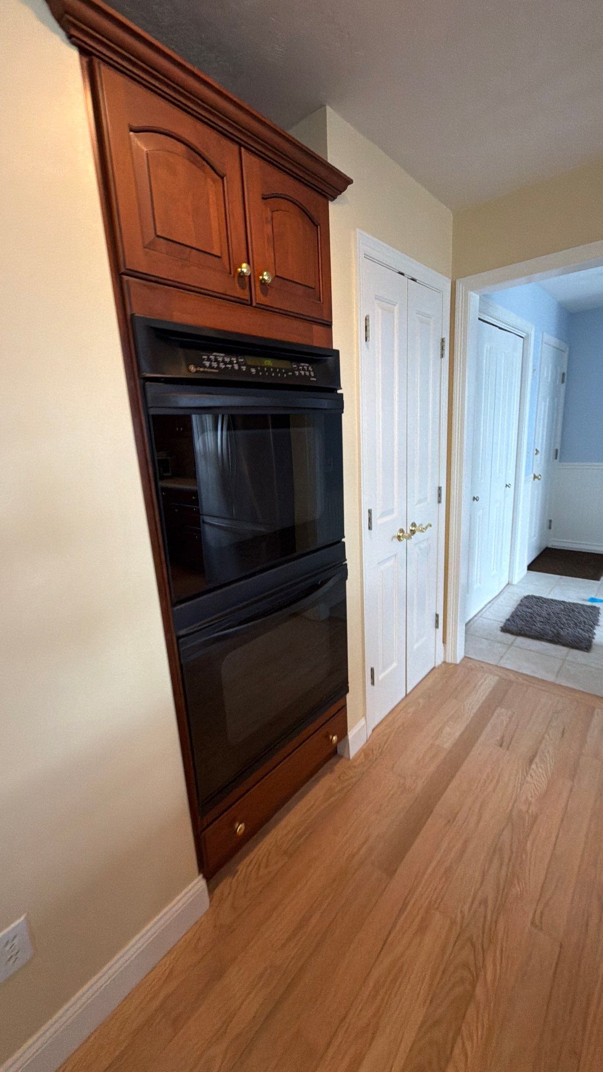 Cabinet Refinishing  by EXCELLENCE | CARTO