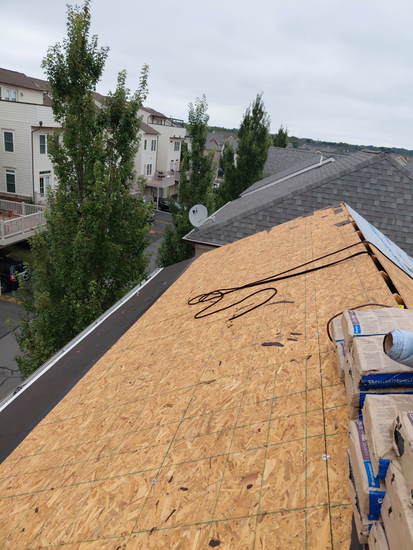 Ashburn: Residential Roof Replacement  with CertainTeed Landmark Pro in Max Def Georgetown Gray by RM Banning, Inc.