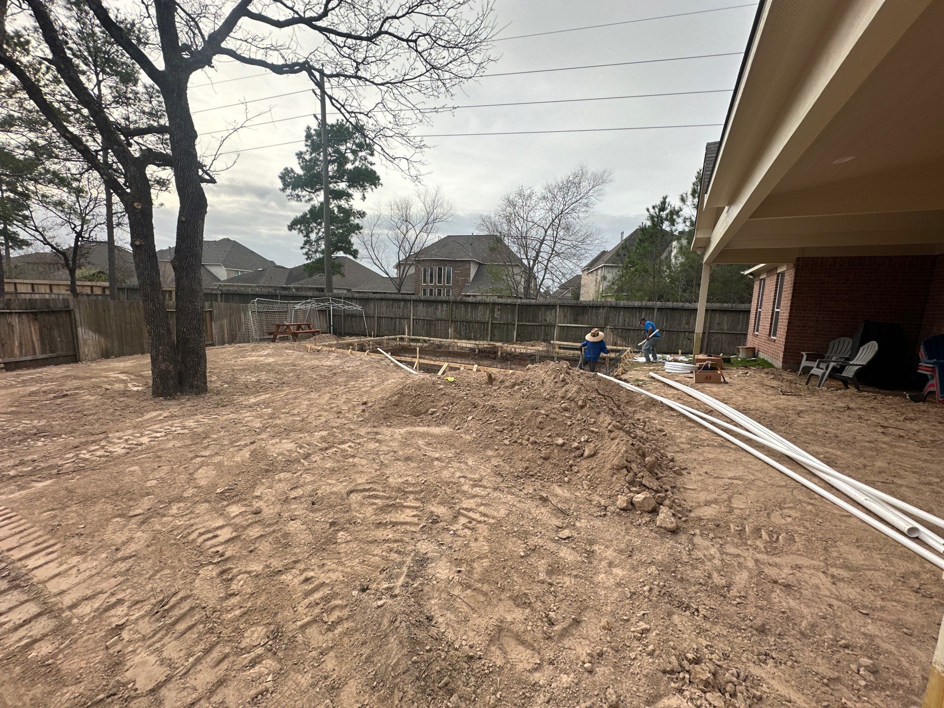Pool, Patio Cover and Summer Kitchen in Creekside by SophAlx LLC