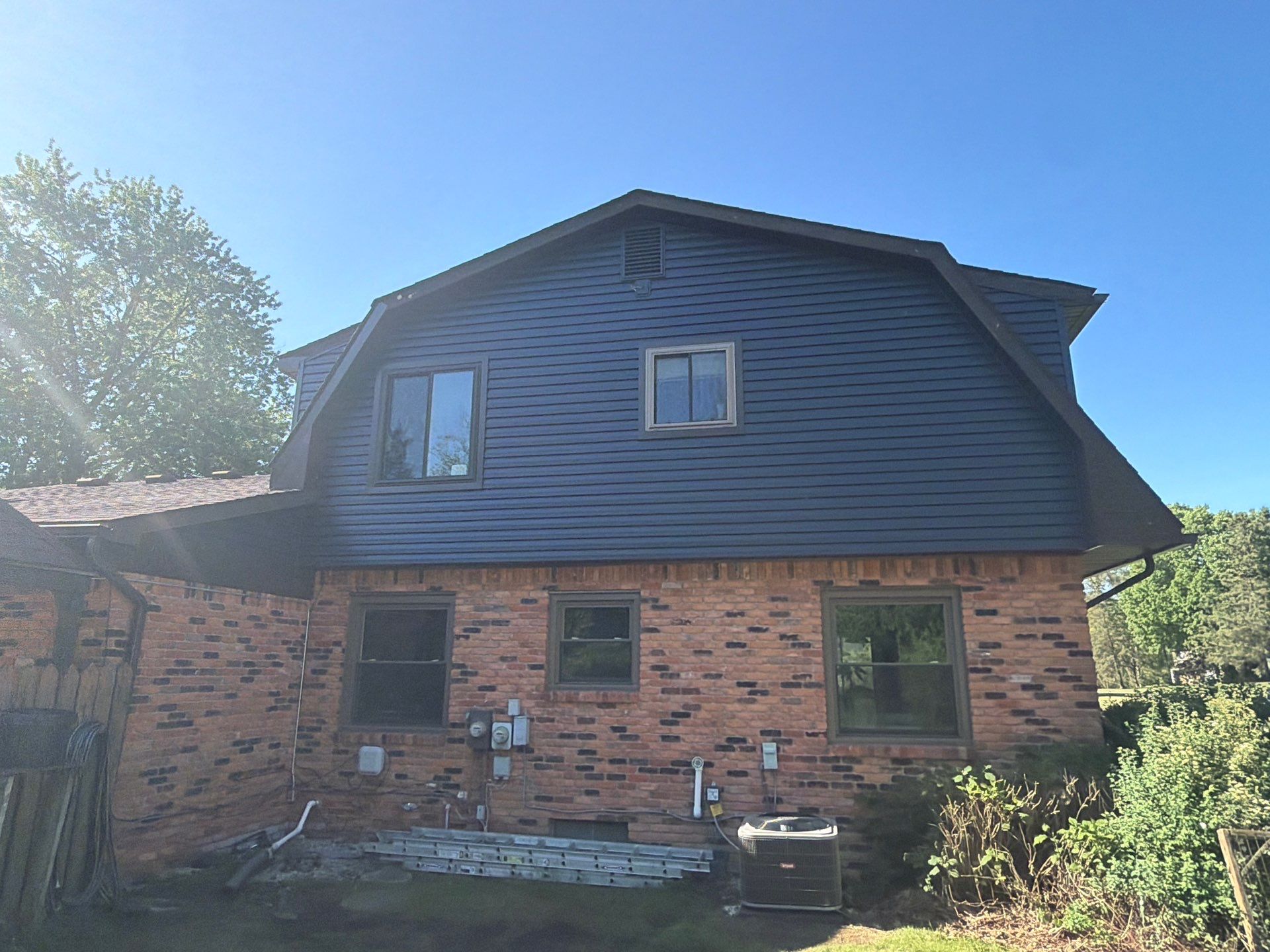 Siding Replacement using Alside Charter Oak D4.5" by 180 Contractors