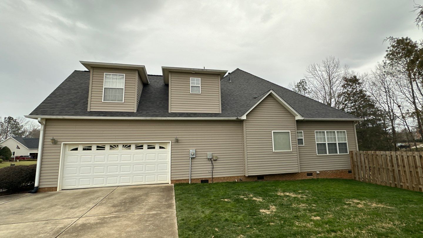 Rock Hill- Williamsburg Gray by Merritt Roofing LLC