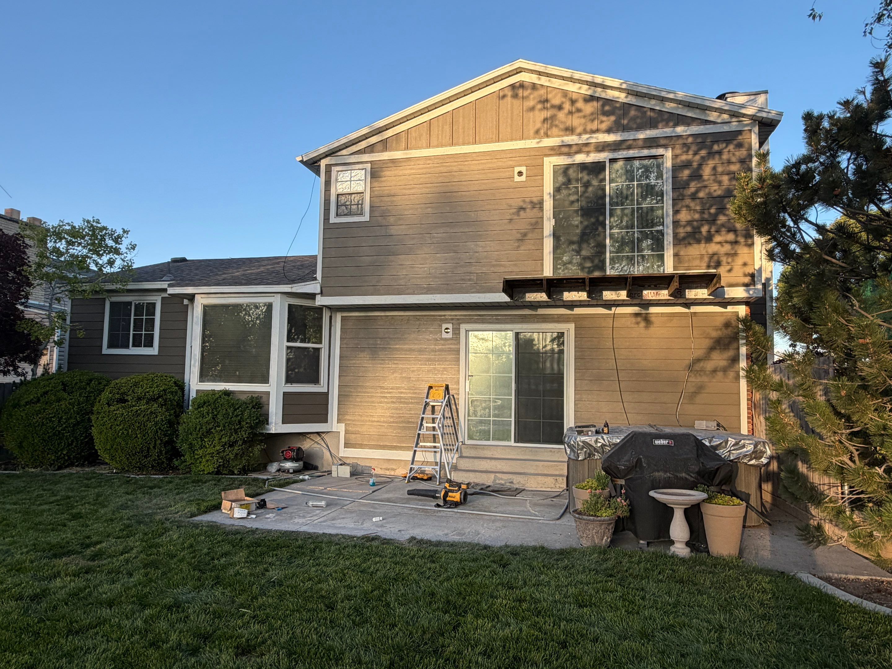 West Valley City | Aluminum to Hardie Conversion | Timber Bark & Arctic White by Ideal Siding Utah