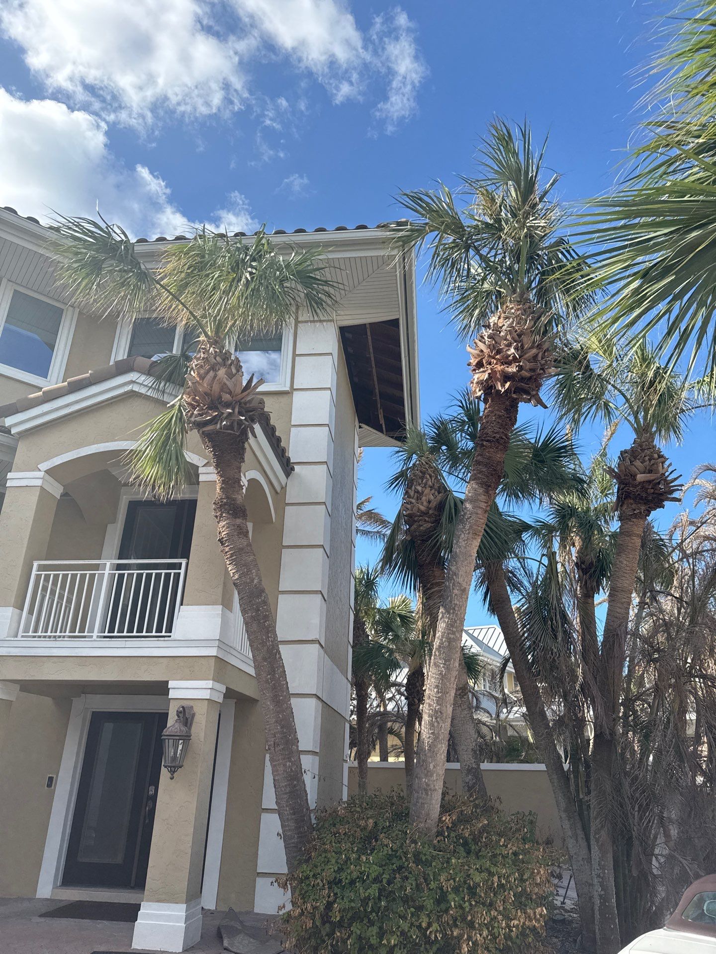 7-Inch Seamless Gutters Installation in Nokomis FL by Gutter Professors