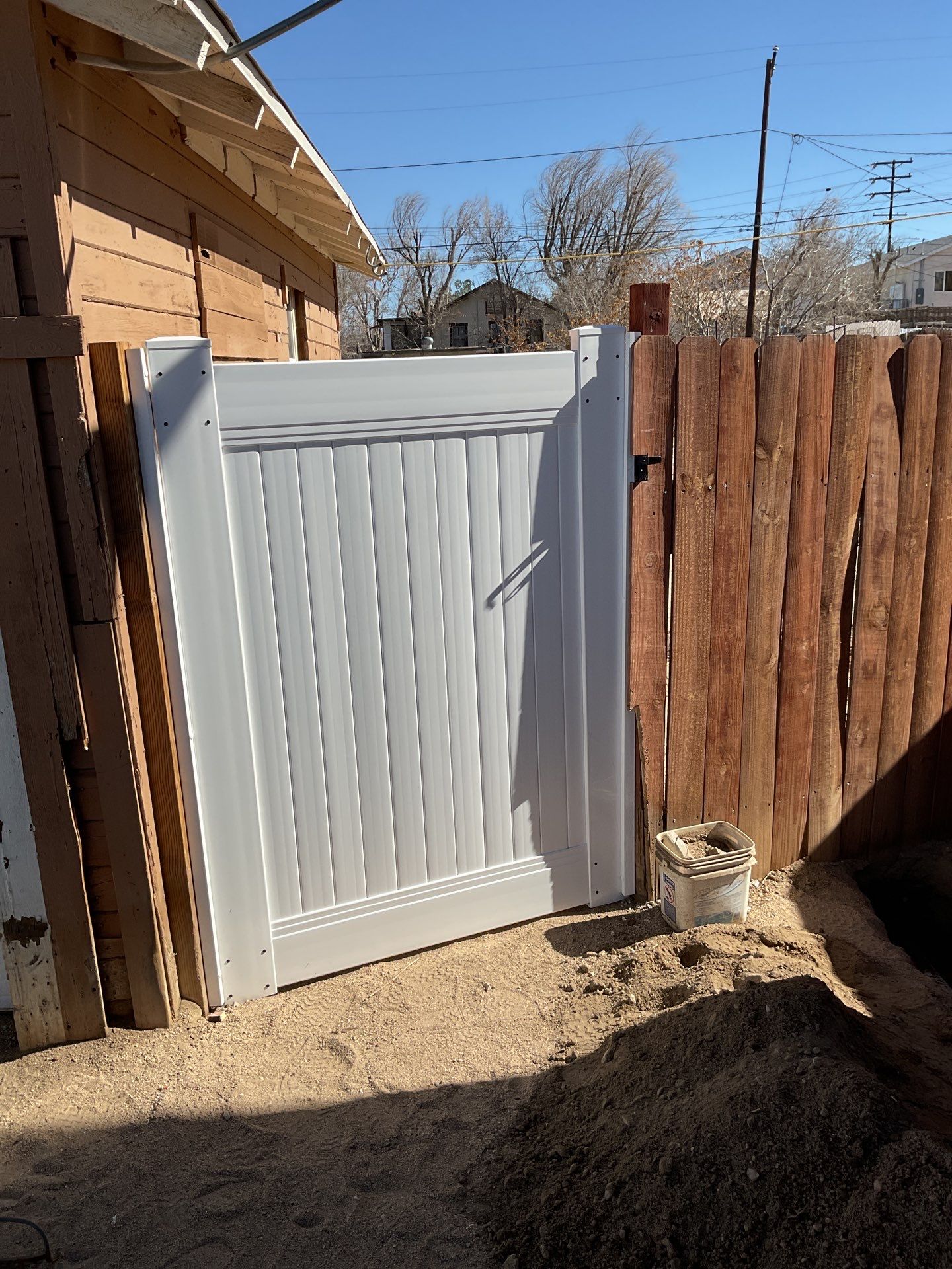 Fence Installation using Vinyl by Fence Guys Inc.