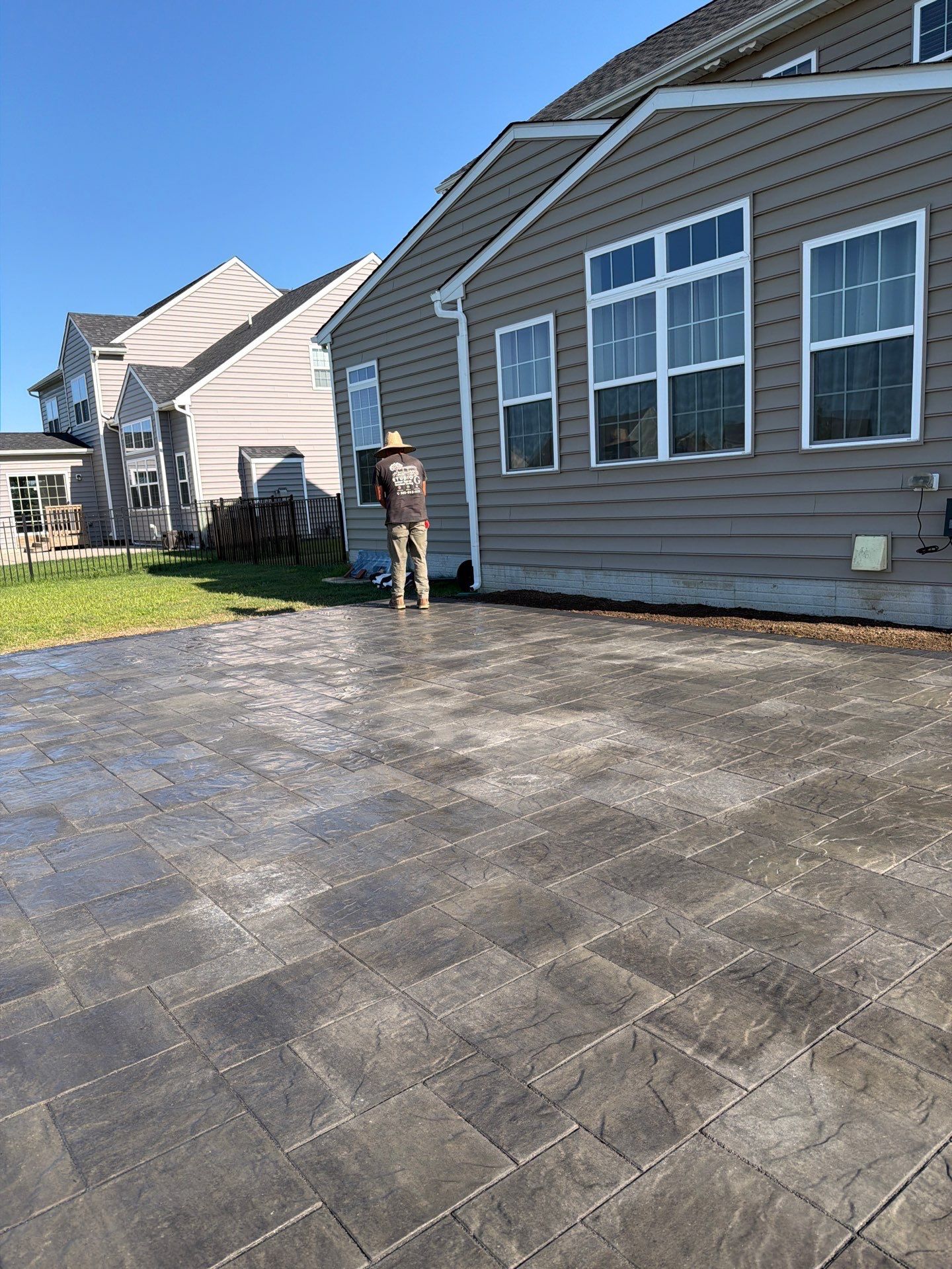 🏡 BELGARD PAVER PATIO WITH DECK STEPS IN MIDDLETOWN, DELAWARE 🔥🧱✨ by Studio G Indoor Spaces & Outdoor Living