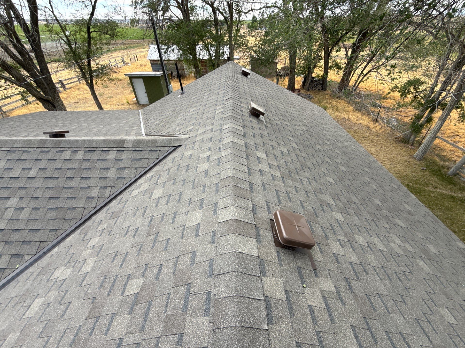 Residential Roof Replacement with Architectural Shingles in King Hill