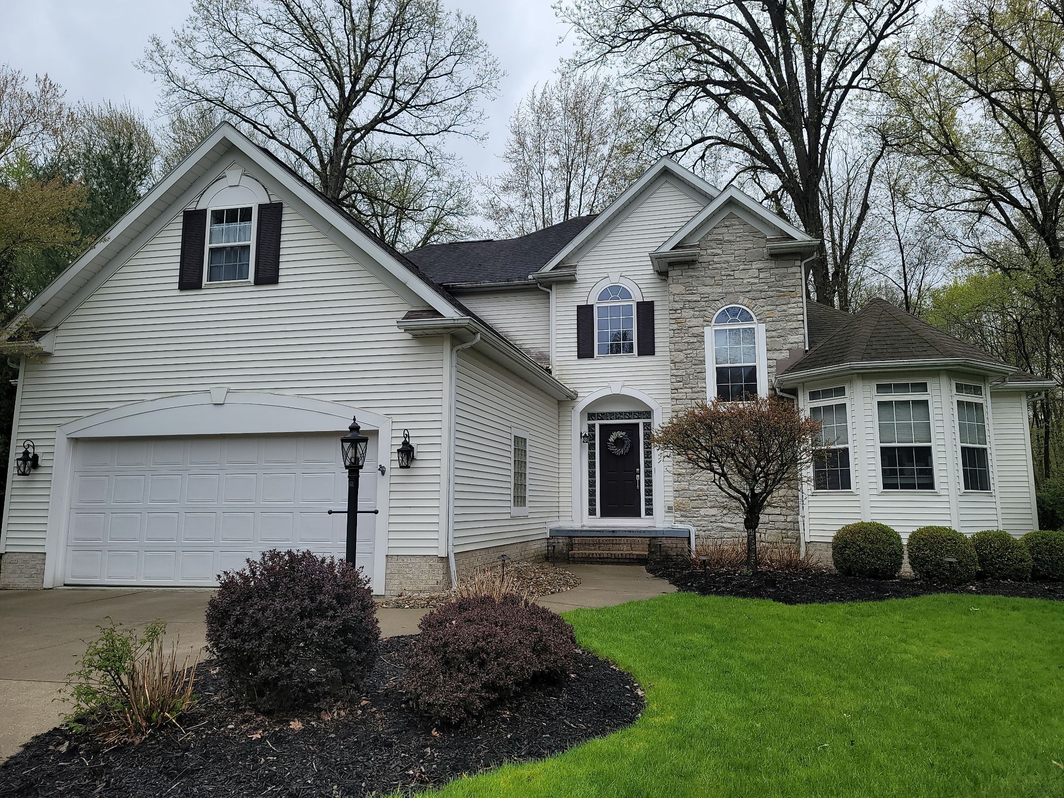 ATLAS PINNACLE COLOR: BLACK SHADOW by Eagle Eye Roofing