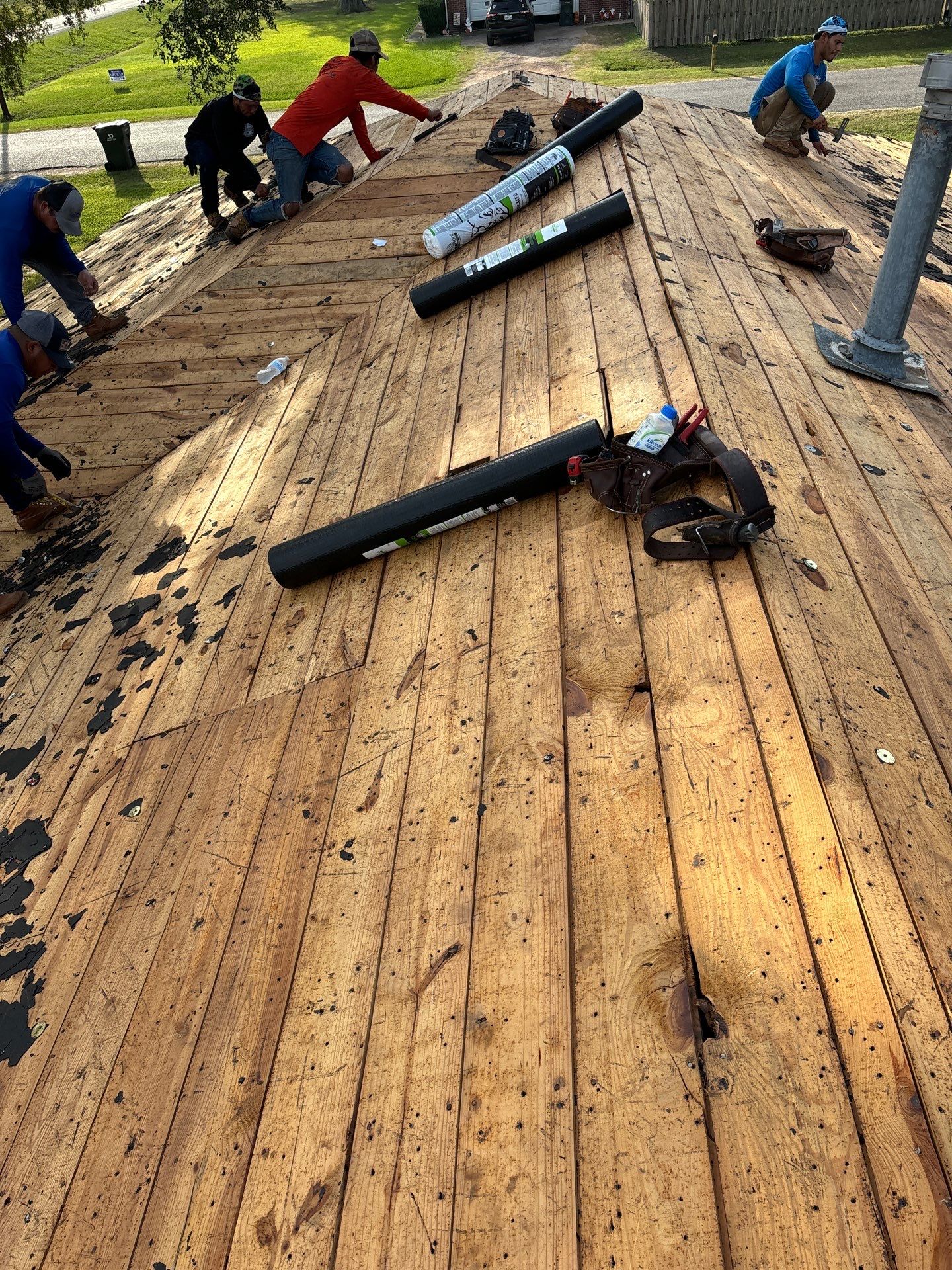 Residential Roofing Installation using Owen's Corning Duration (Lifetime) Shingles by Roof Repair Company