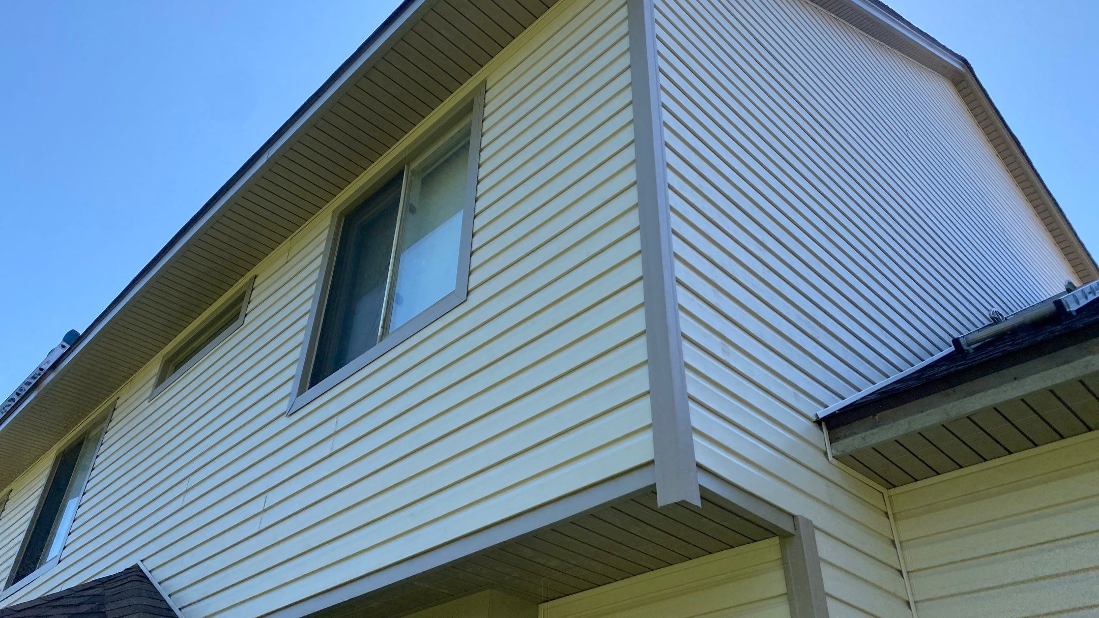 Siding Replacement using CertainTeed Restoration Classis D4 by 180 Contractors