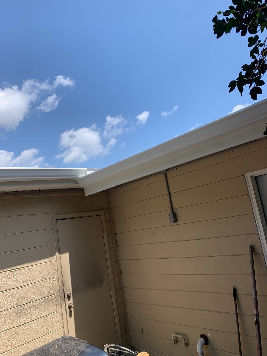 Soffit and Fascia Replacement in Fort Myers FL by Gutter Professors