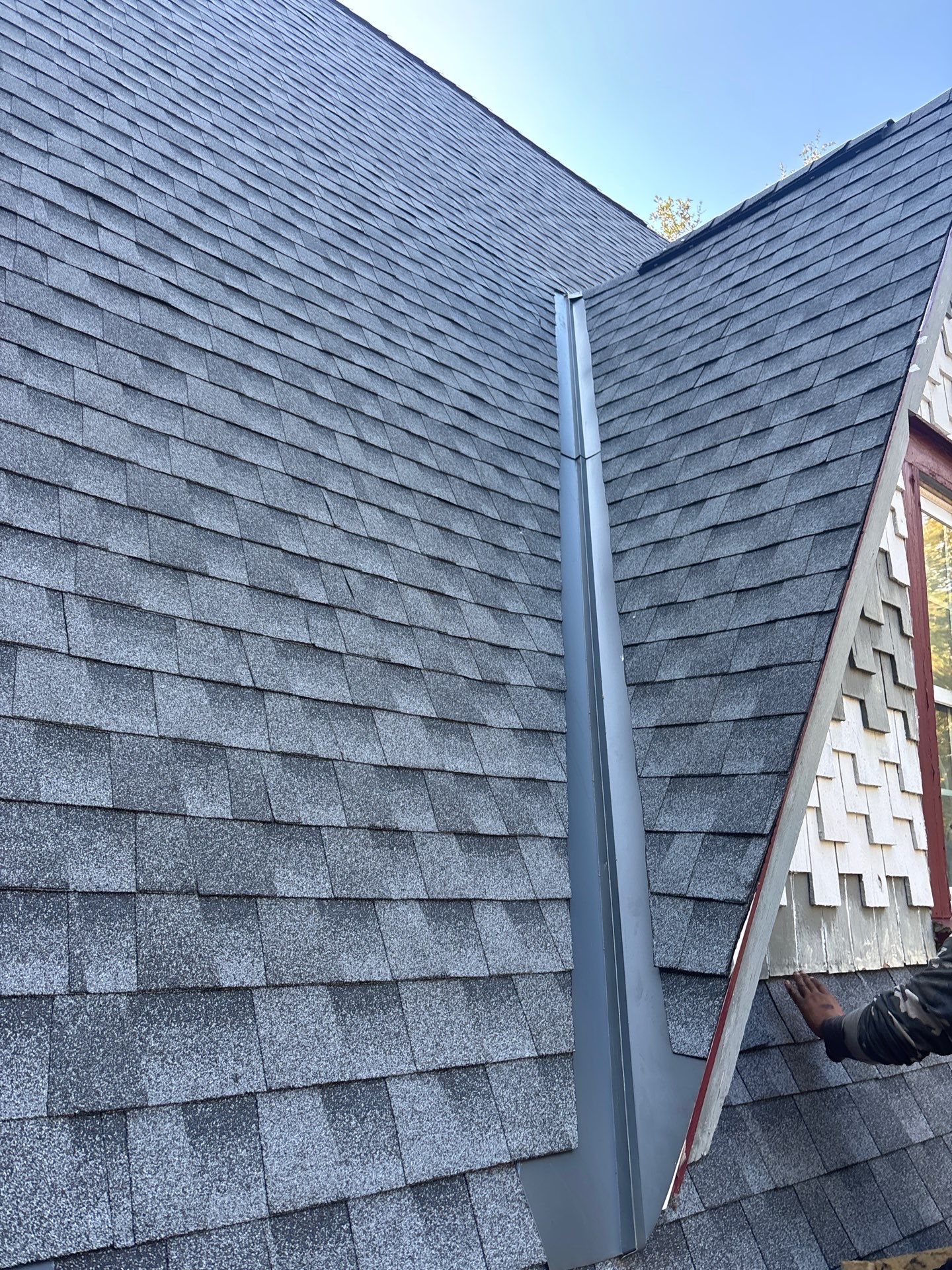 GAF HDZ - Oyster Grey by Linta Roofing