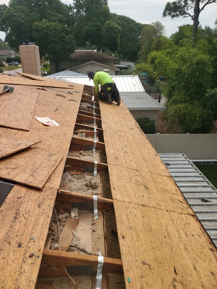 Project in Seminole 33776 by Mitchell Roofing Company LLC 