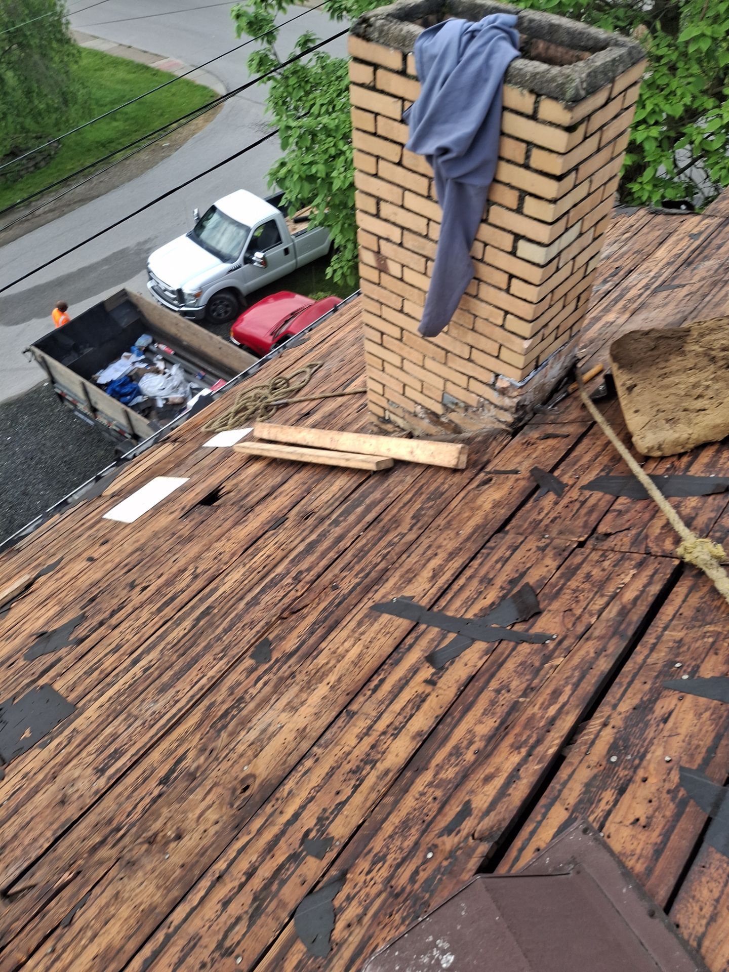 Residential Roofing Installation using GAF Timberline HDZ Charcoal by Rainstoppers Roofing