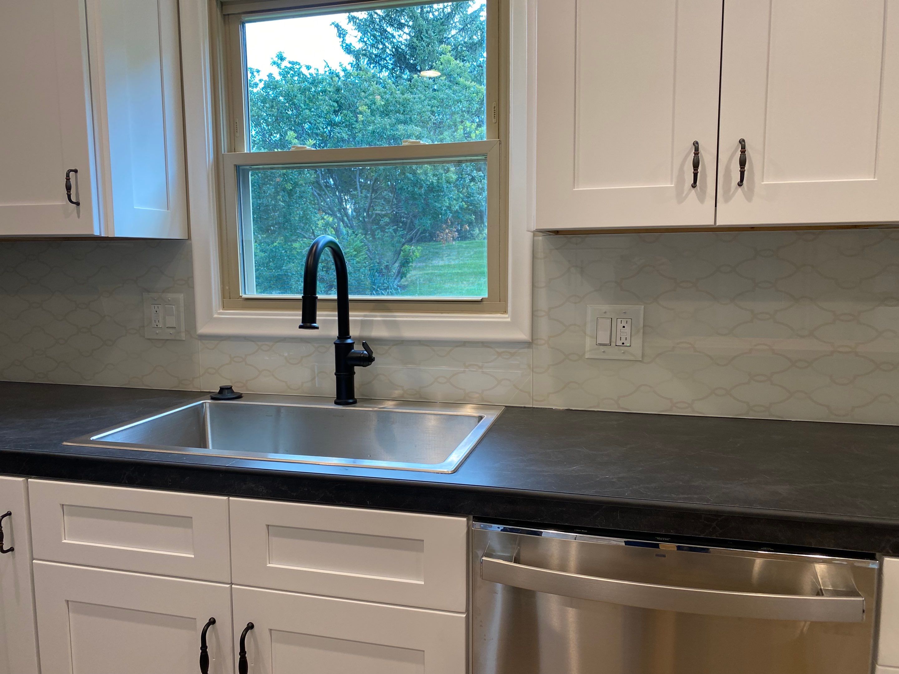 Kitchen Remodel using IMAGIO Arabesque Drops Solid Glass Backsplash by IMAGIO