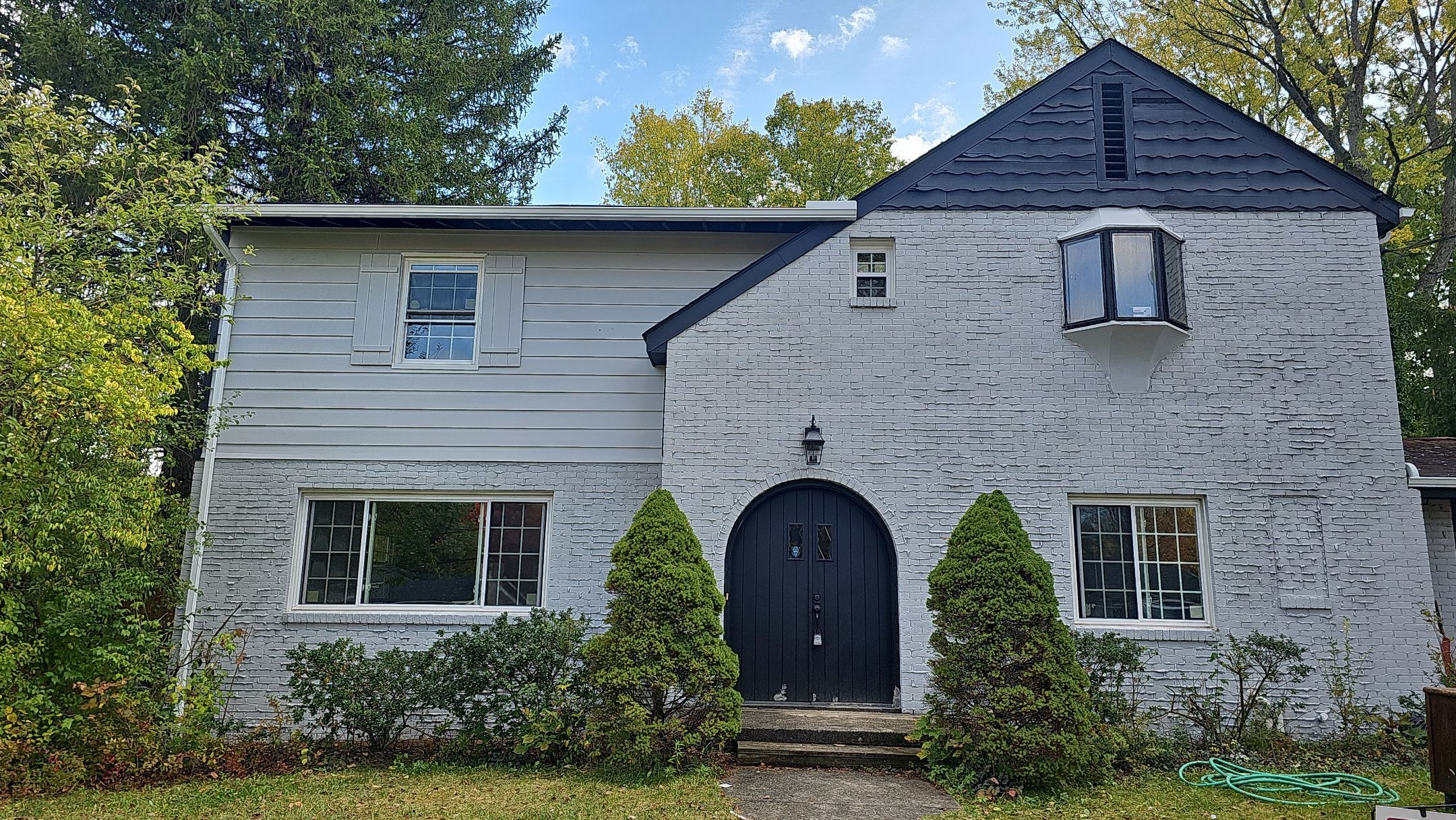 ATLAS PINNACLE COLOR: BLACK SHADOW by Eagle Eye Roofing