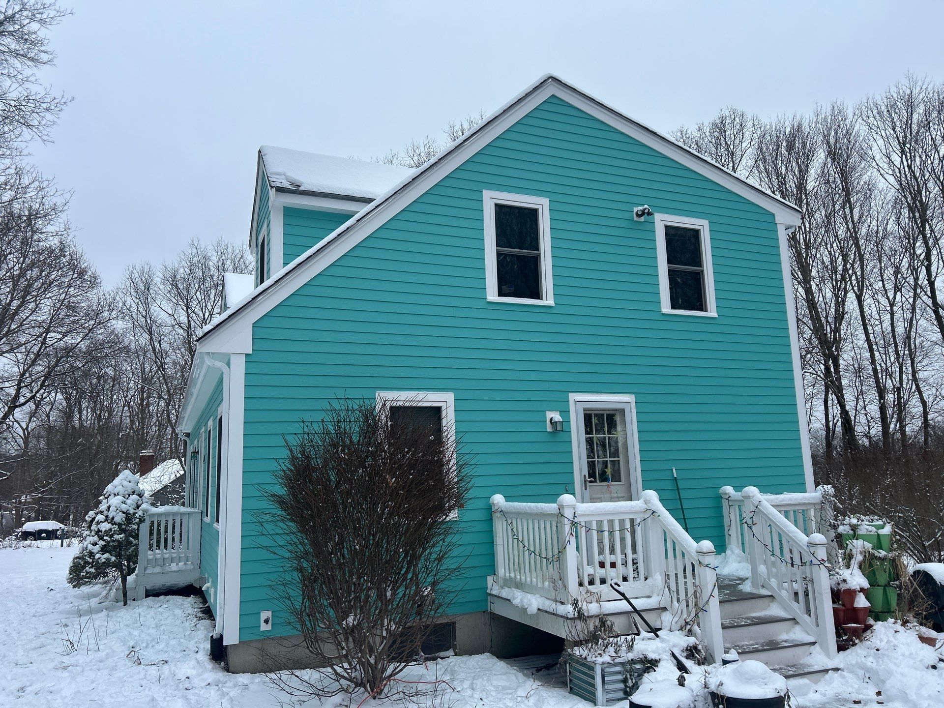 James Hardie siding in Dream Collection color - Dighton, MA by UBrothers Construction
