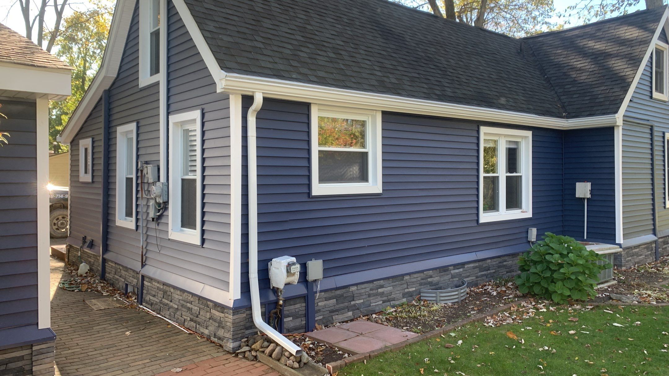 Siding Replacement using Certainteed Restoration Classic D4 by 180 Contractors