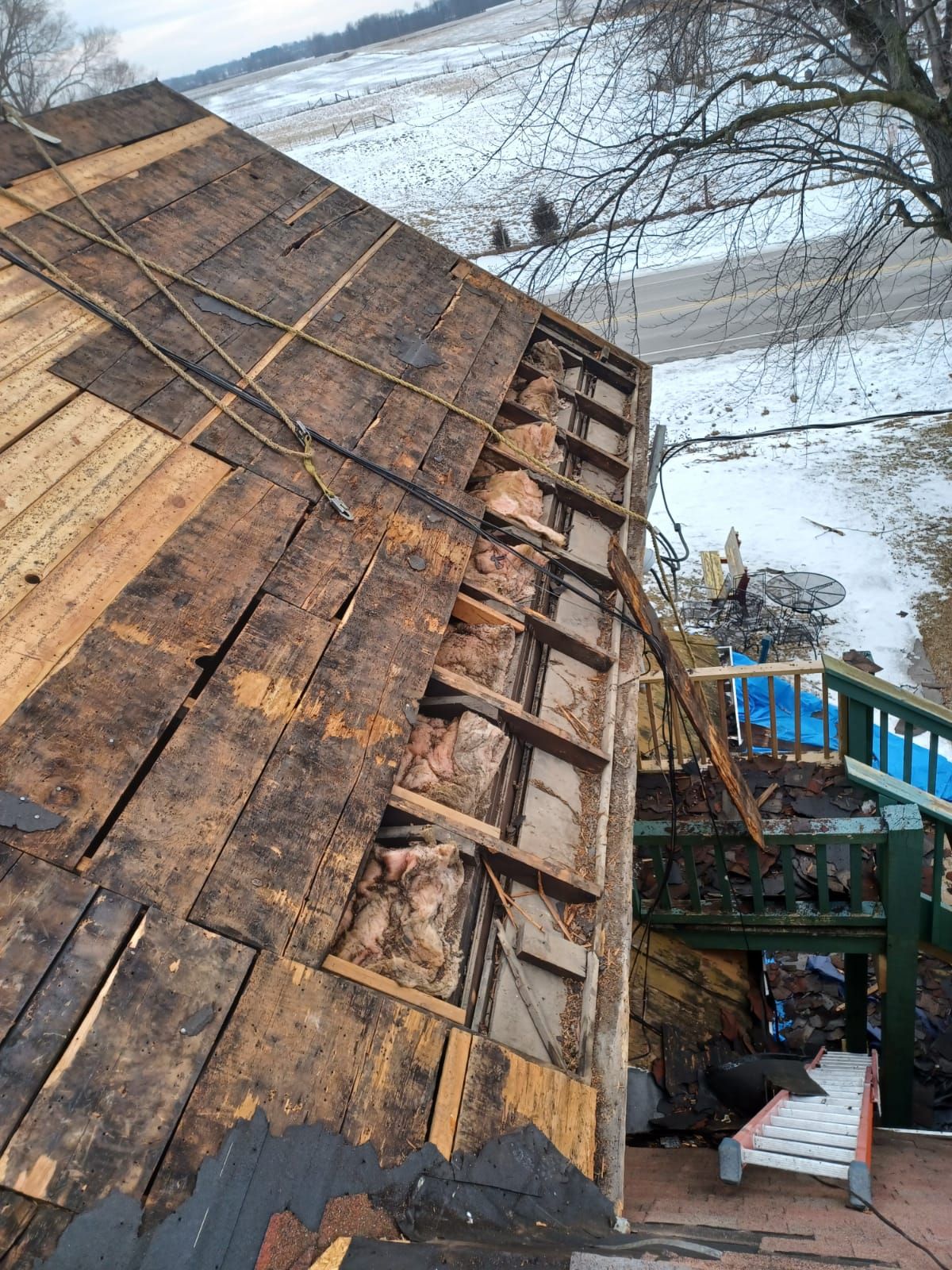 Restaurant Roof Replacement with Atlas Castlebrook Shingles in Pewter Grey by Gellings Roofing & Siding