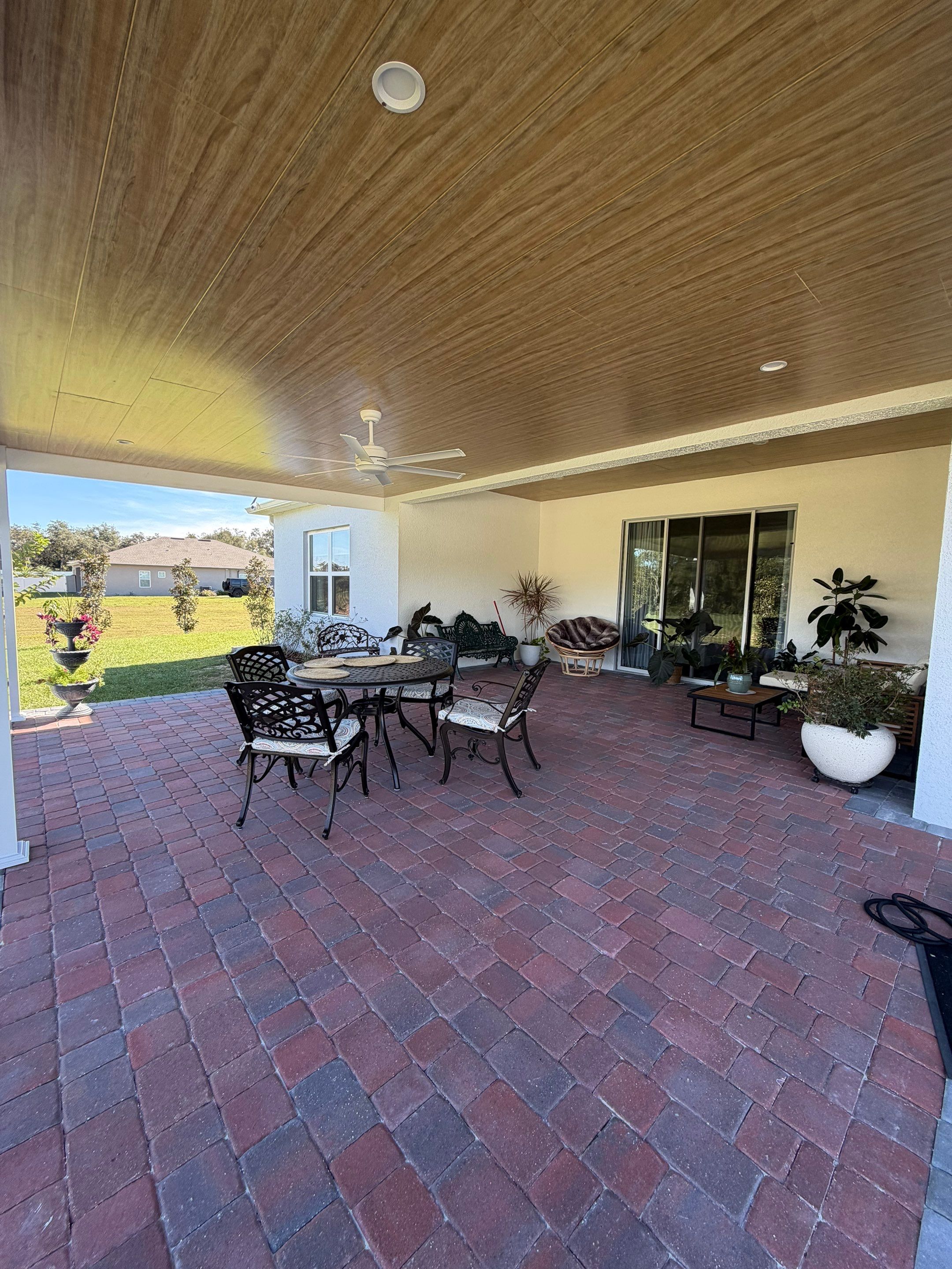 The Warmth of Wood, The Strength of Aluminum: Apopka Custom Patio by Orlando pergolas 