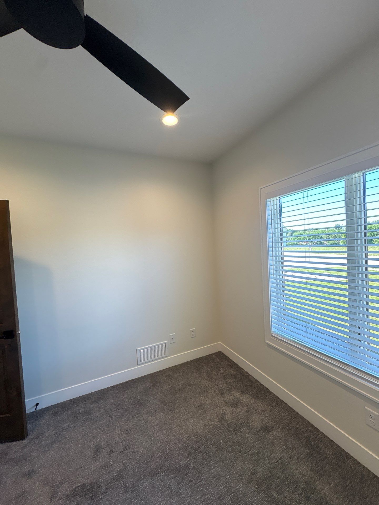 Sioux Falls Interior Finishing by Select Painting, Coatings & Garage Cabinets