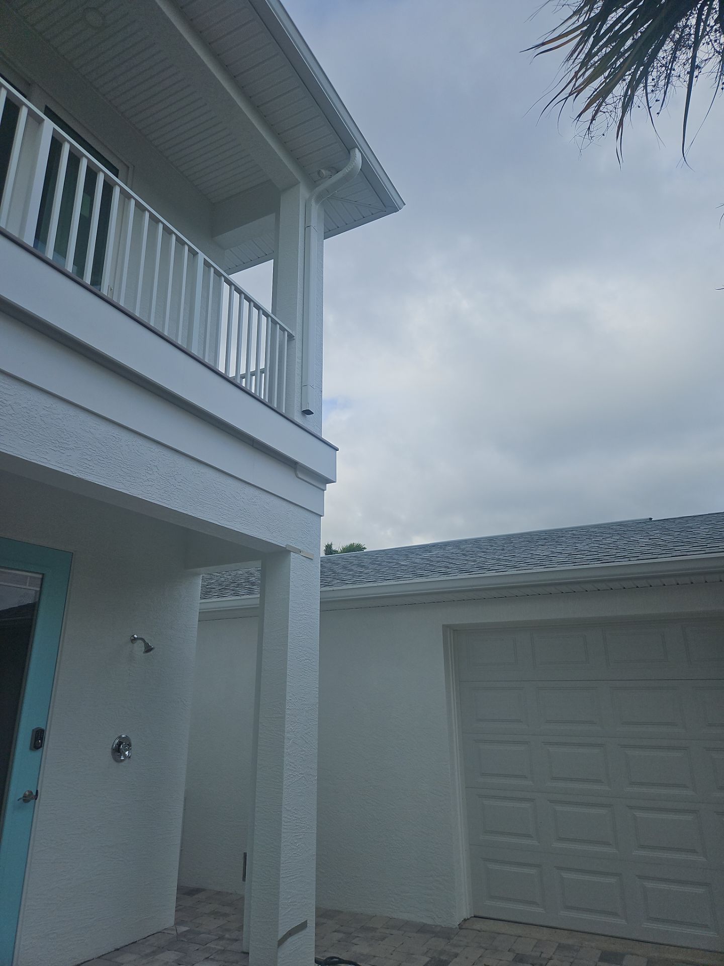 6-inch K-style Seamless Gutters and 3x4 Downspout Elbow Installation in Englewood, FL  by Gutter Professors