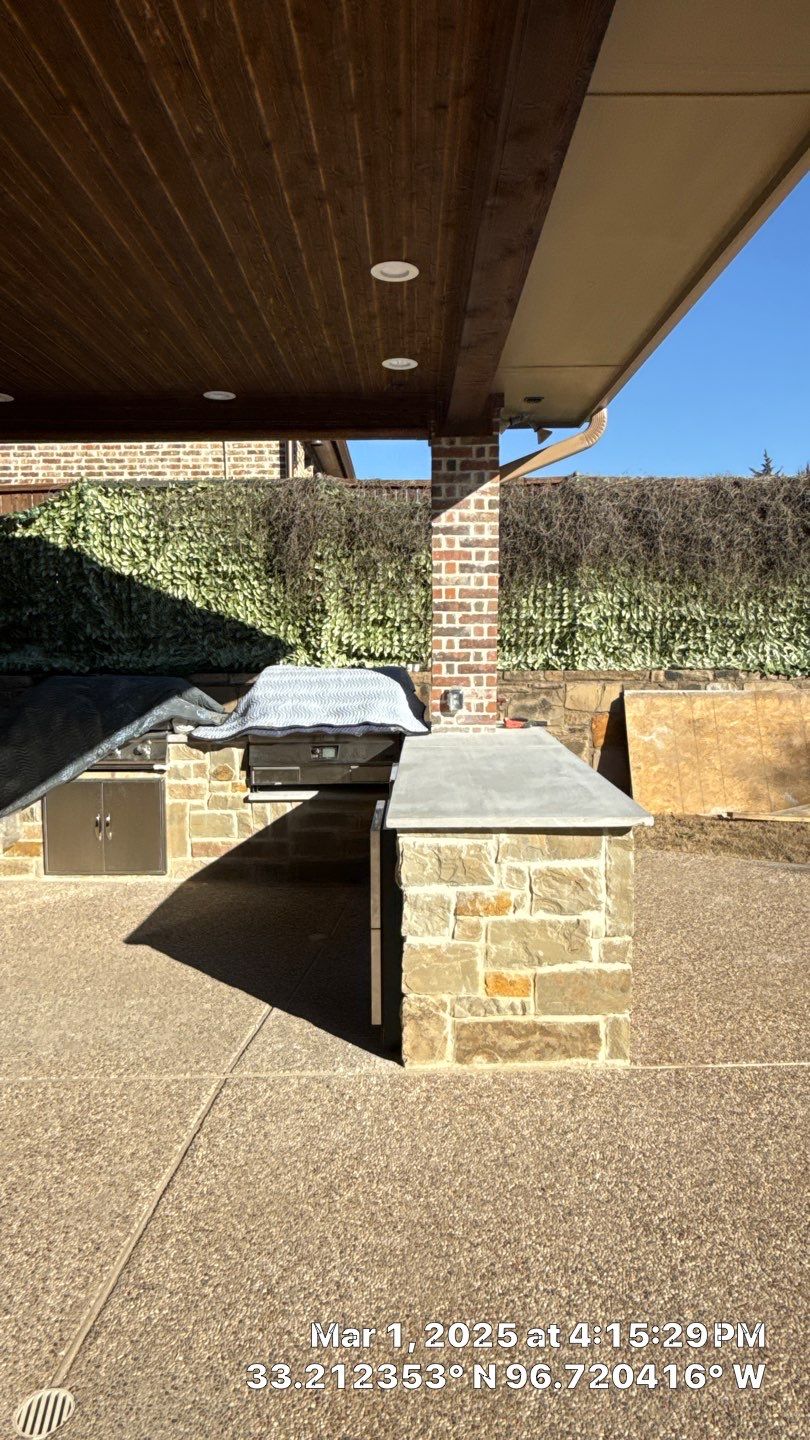 Patio & Pool bath addition by SLM General Contractors & Roofing