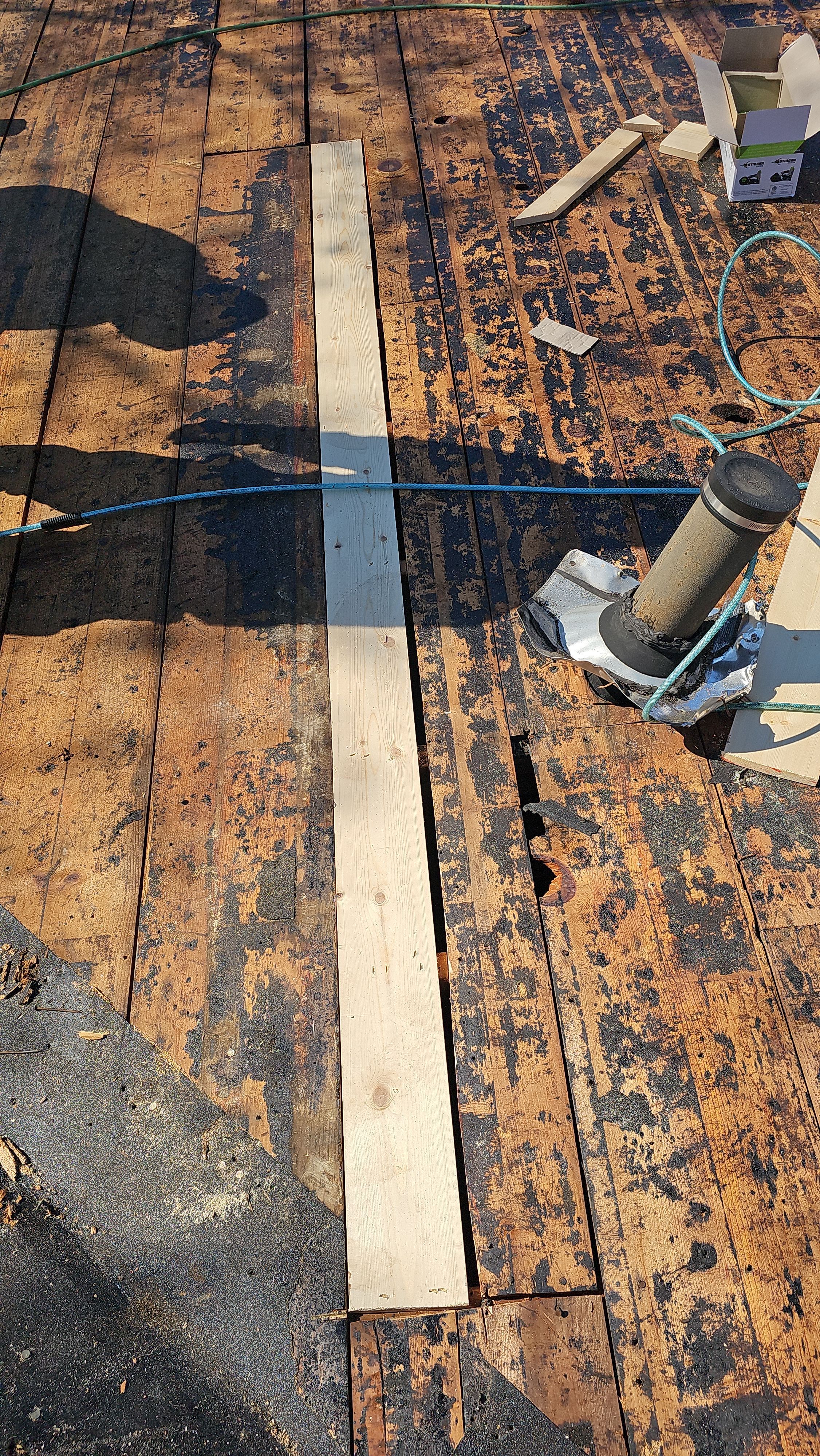 Atlas Pinnacle, Color, Weathered Wood, Drip Edge, Royal Brown by Eagle Eye Roofing