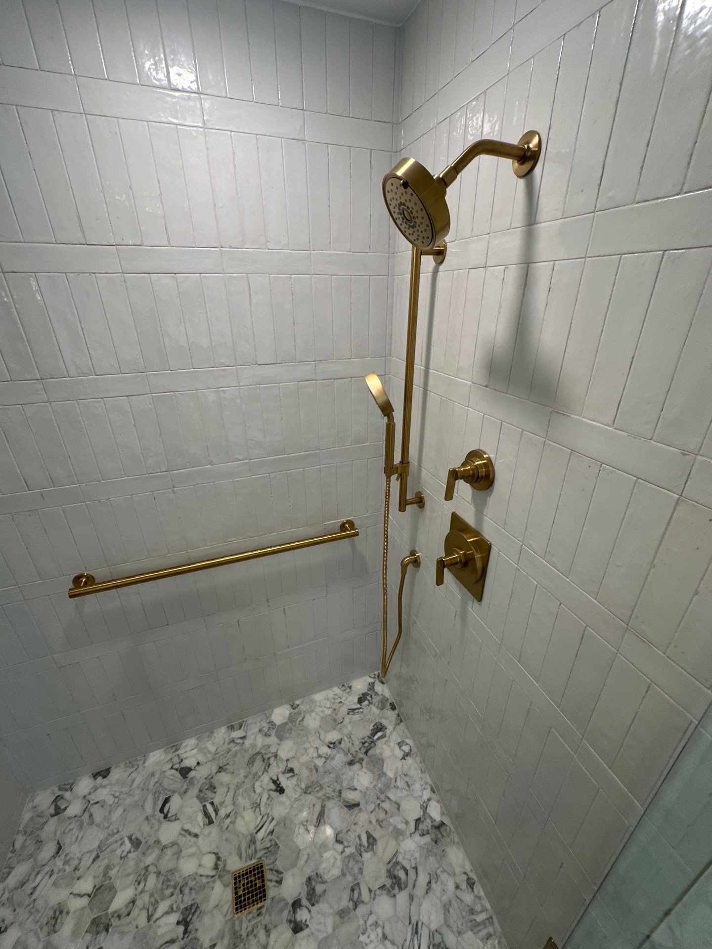Master bathroom renovation by Prudencio