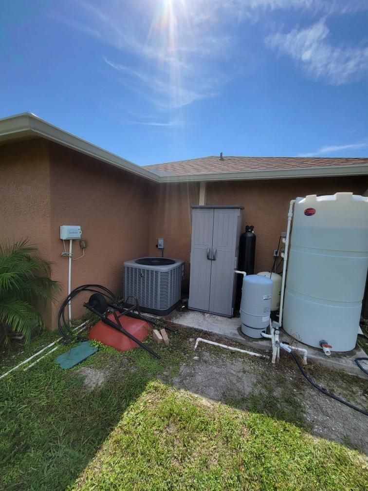 Linen seamless gutters and downspouts installation in Sarasota, FL by Gutter Professors