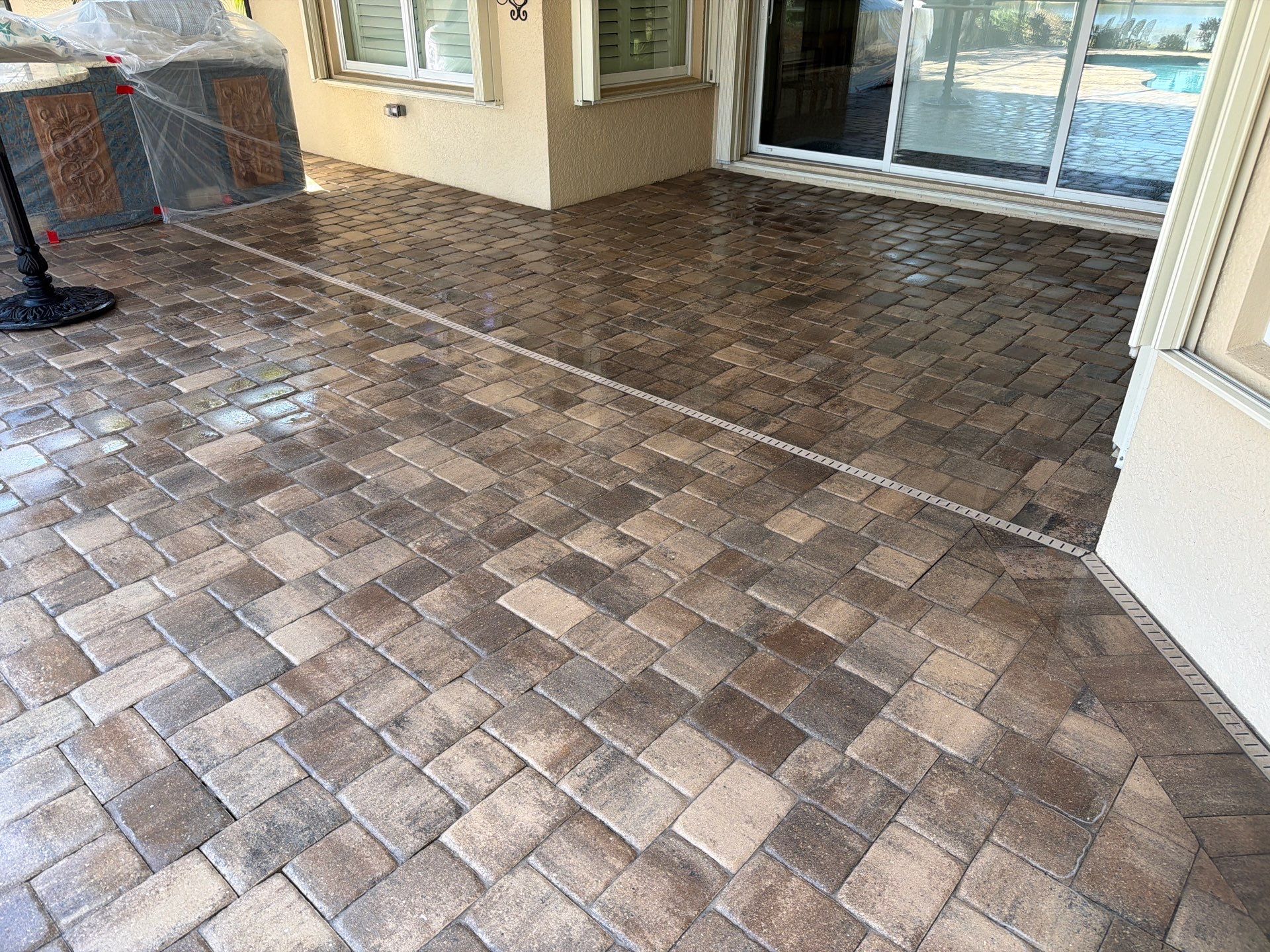 Valencia Lakes Pool Deck Paver Sealing and Restoration by Supreme Paver Experts