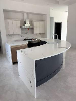 A home with a mix of quartz options
