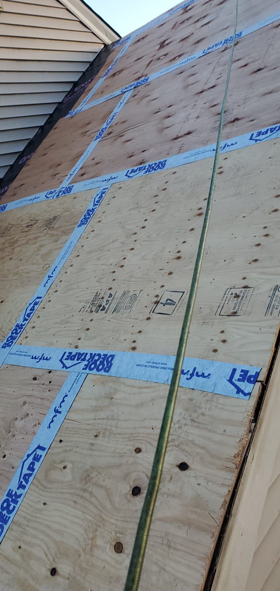 Residential Roofing Installation using Owens Corning TruDefinition Slatestone Gray by A Plus Exterior