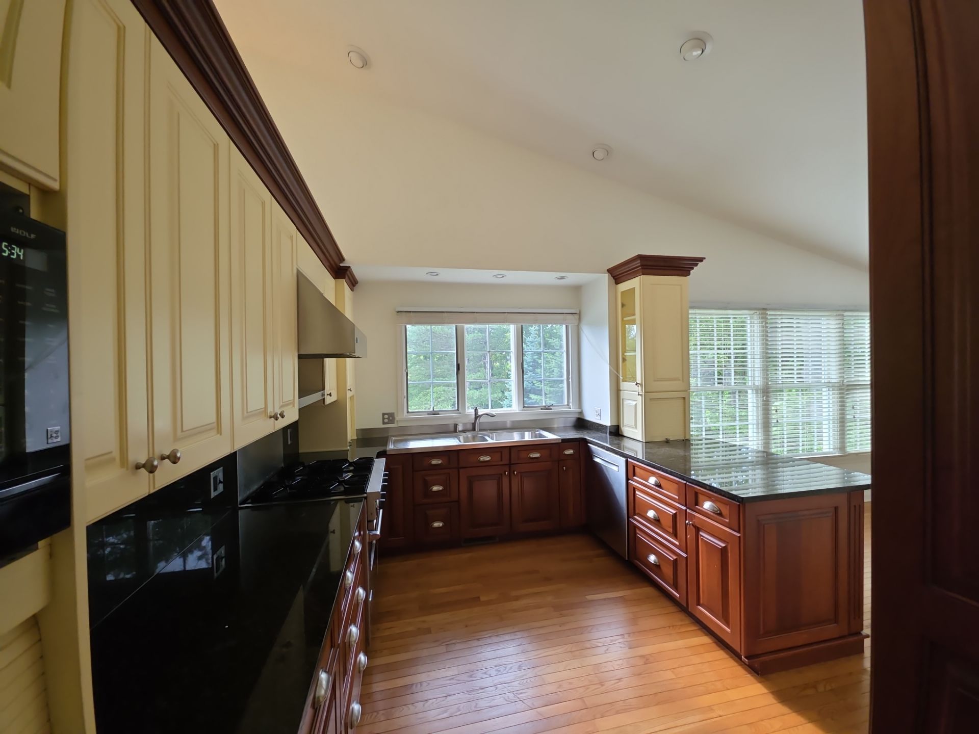 Full Interior Condo Painting in Spring Lake Michigan by Gordon Painting
