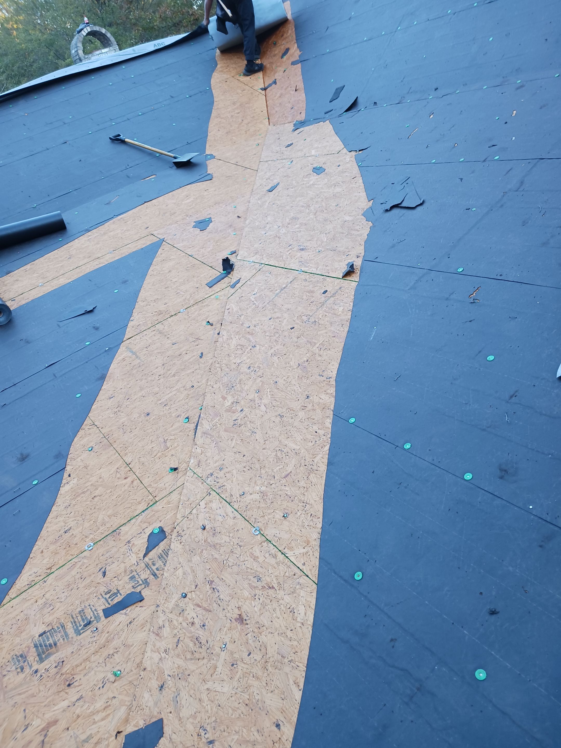 Residential Roof Replacement in Nashville, Arkansas by Hostetler Roofing