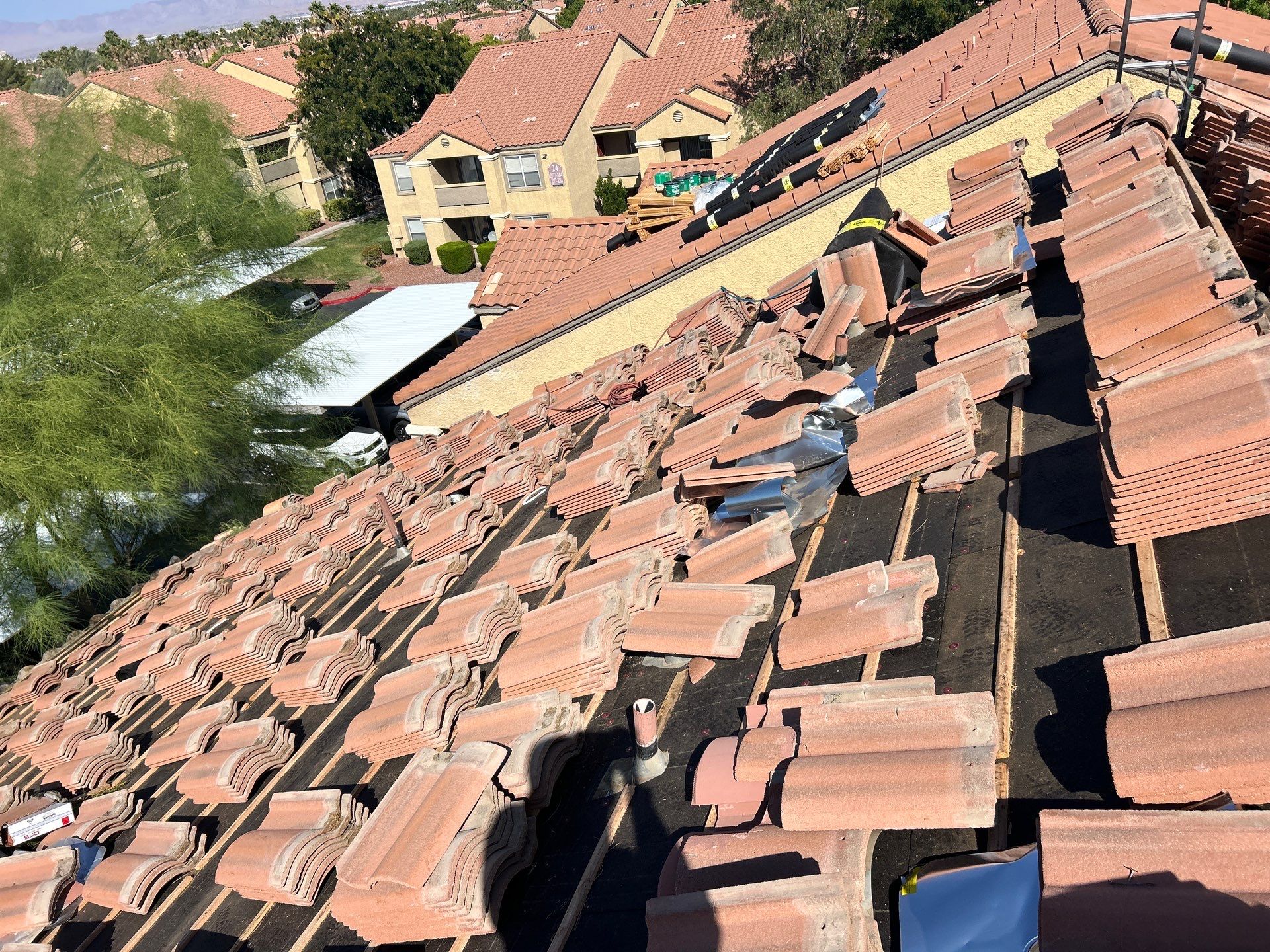 L15364-Latigo Condos by The Original Roofing Company