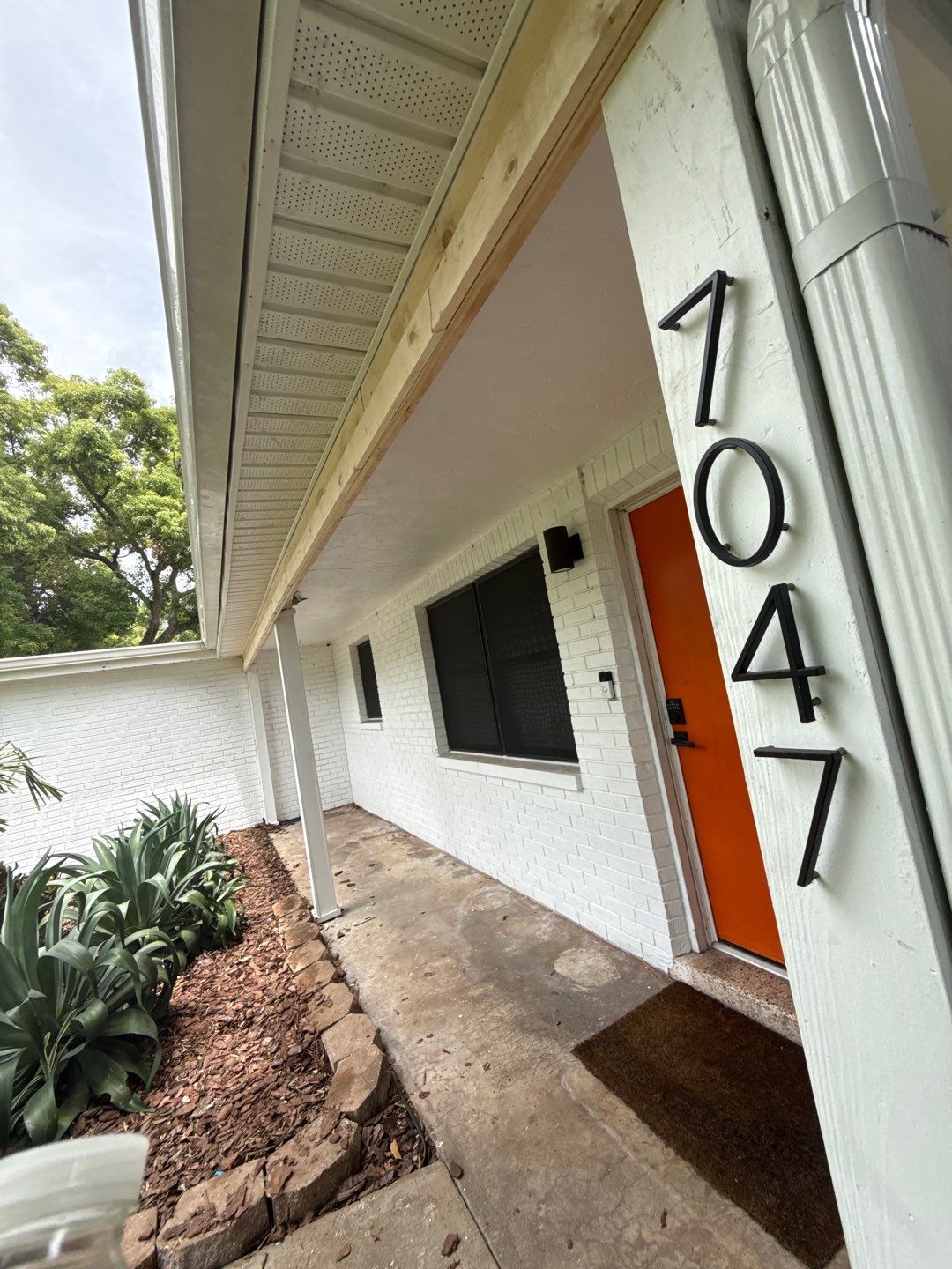 Project in St. Petersburg 33702 by Mitchell Roofing Company LLC 