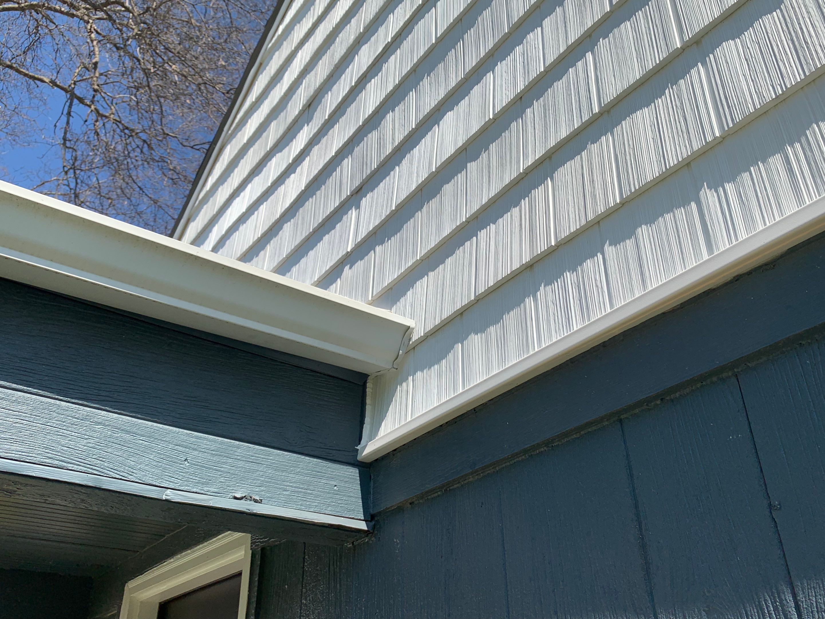 Siding Installation using Shake Siding by EEC Windows, Siding & Roofing