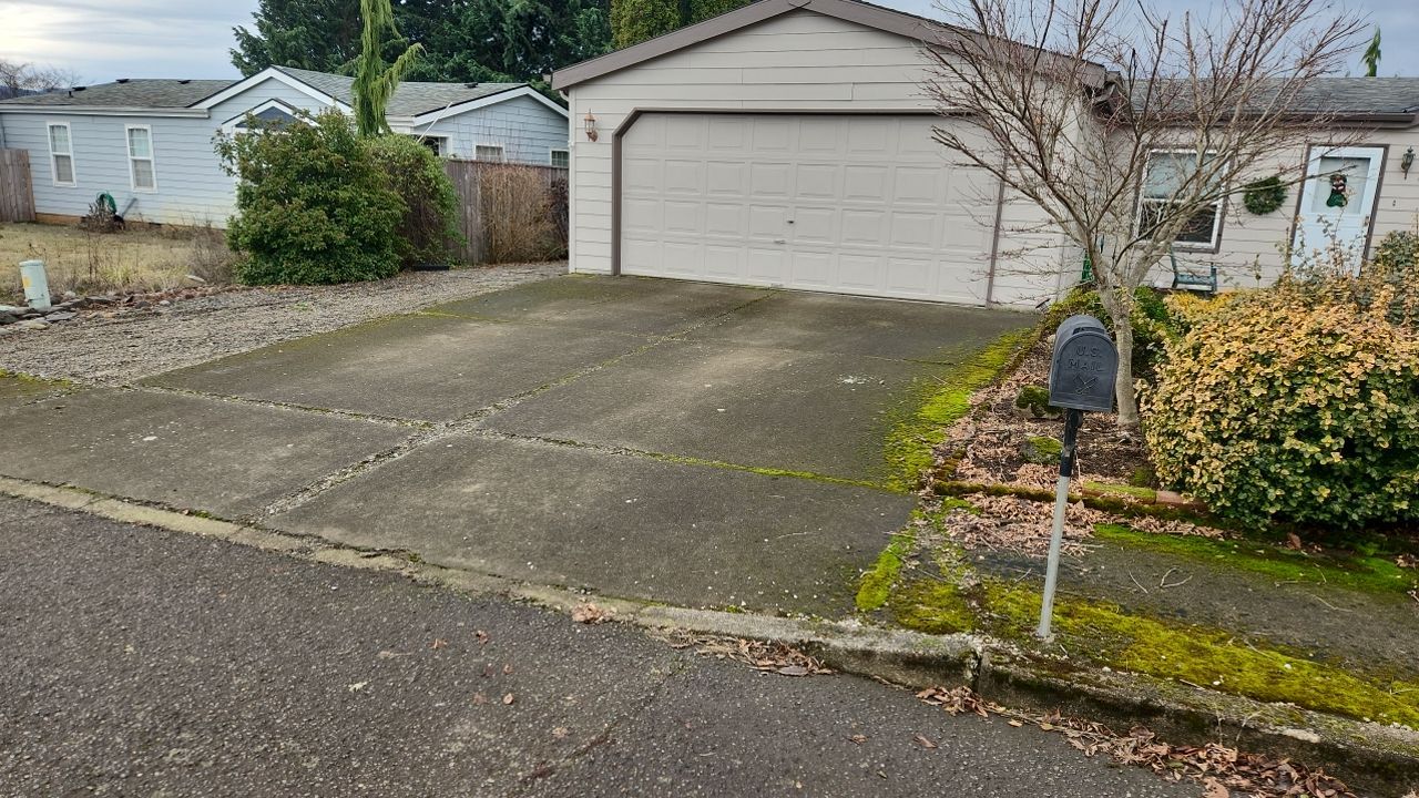 Concrete wash using Biocide by Willamette Outdoor Wash LLC